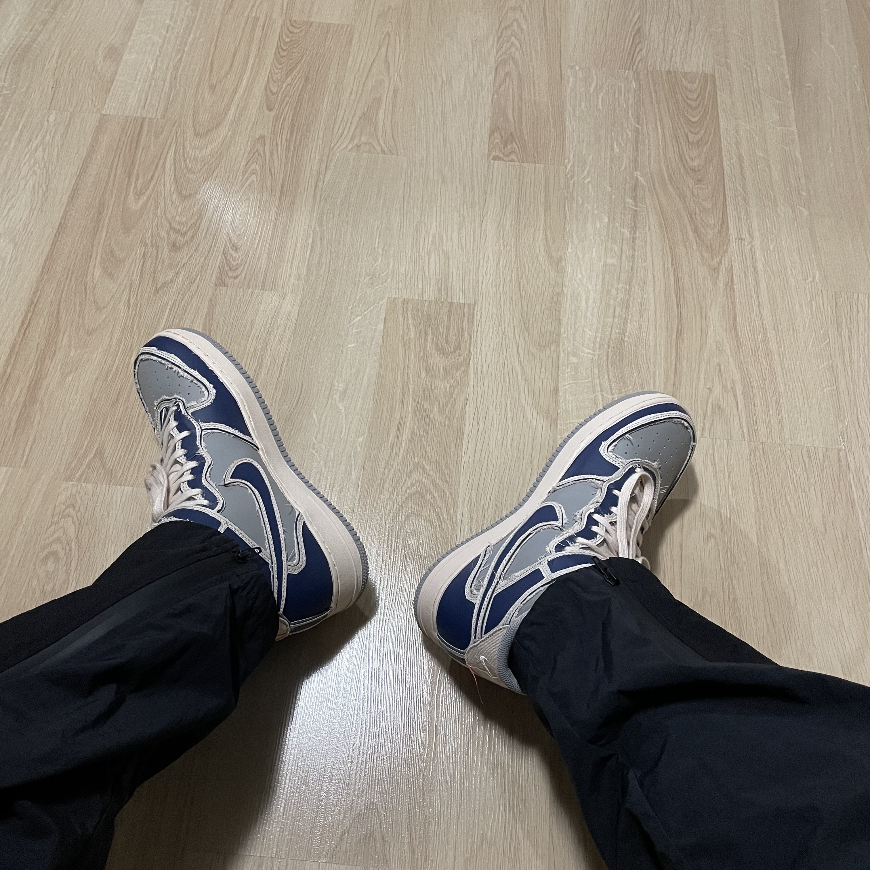 Nike Air Force 1 Mid '07 Pearl White 착용 스타일 - 3