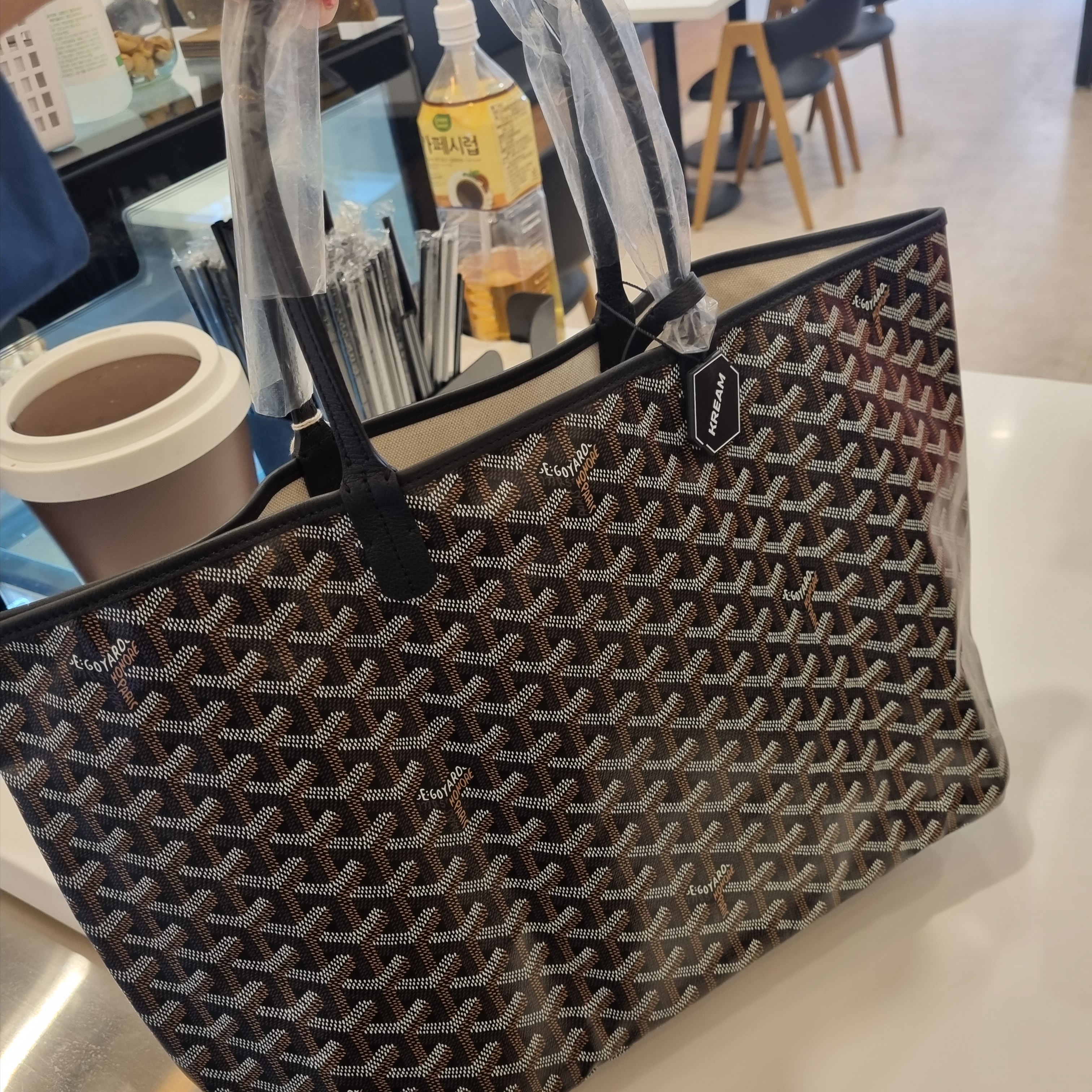 Goyard Saint Louis PM Bag Black 착용 스타일