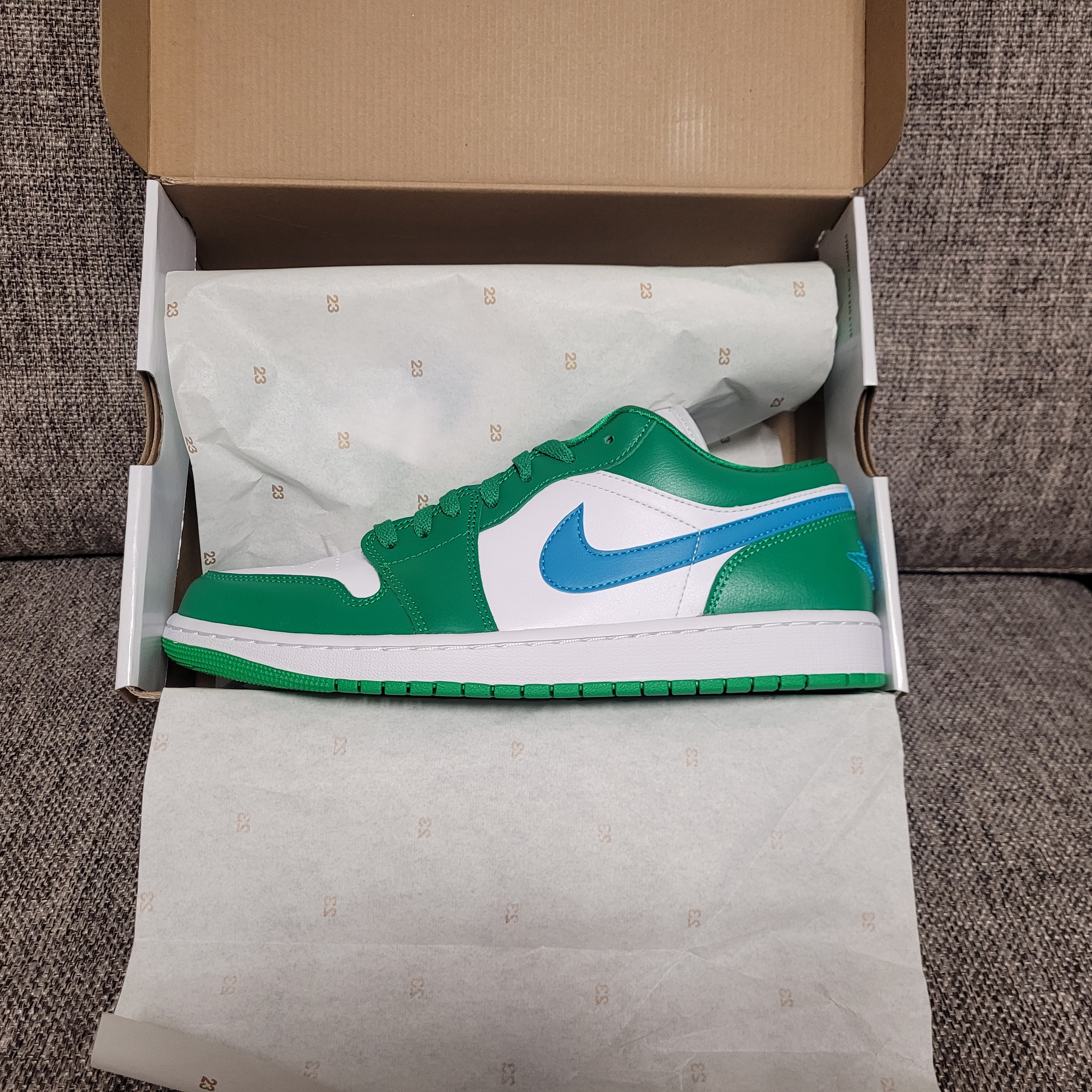 (W) Jordan 1 Low Lucky Green 착용 스타일 - 2