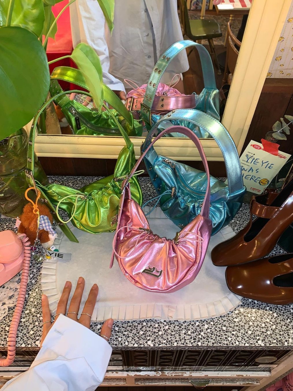 Yieyie Women Sasha Bag Angelic Pink 착용 스타일