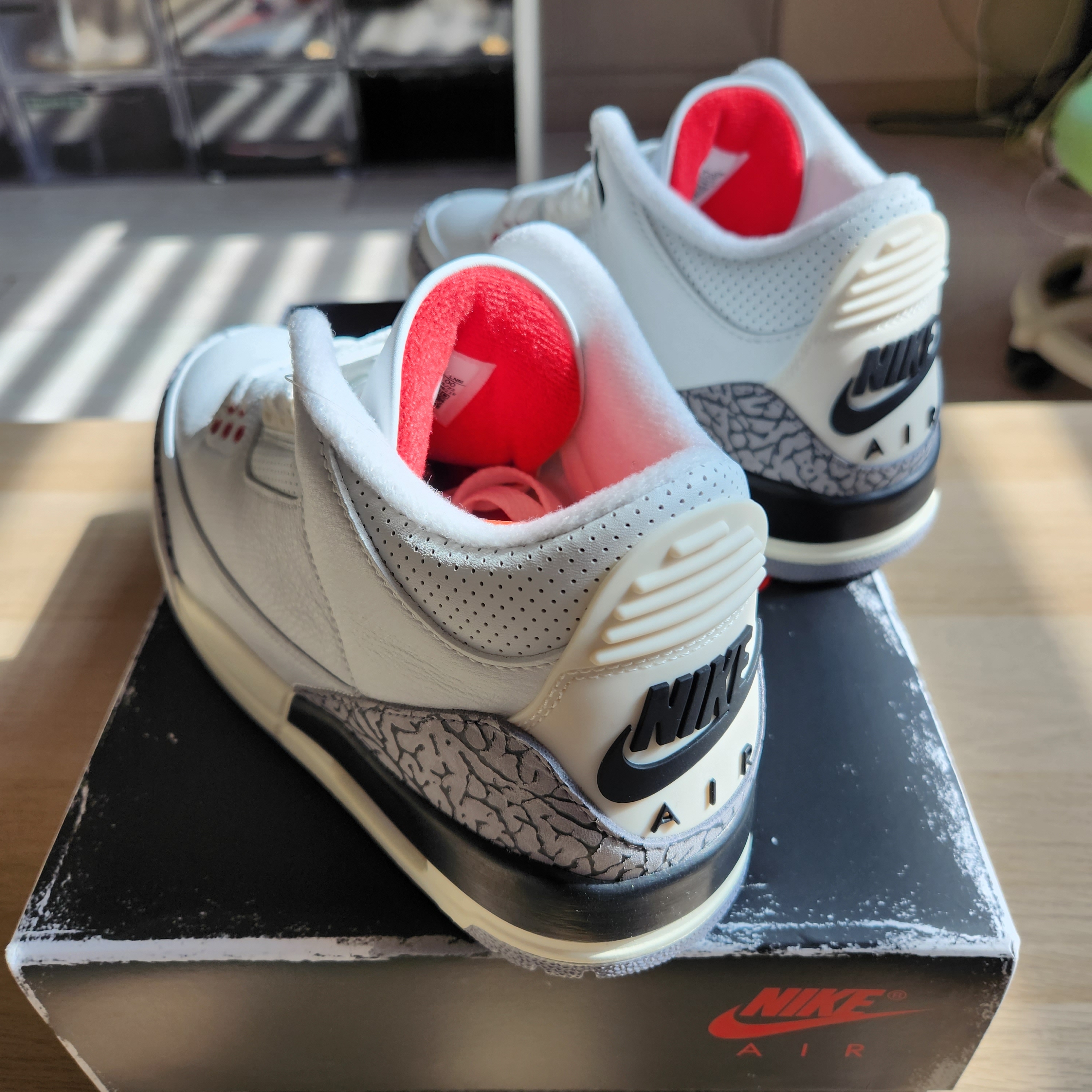Jordan 3 Retro White Cement Reimagined 착용 스타일 - 3