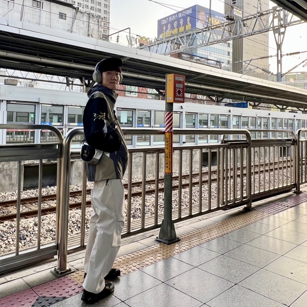 Arc'teryx x Beams Dimensions Beta Jacket Multi, Arc'teryx x Beams Dimensions Mantis 2 Waistpack Multi 착용 스타일