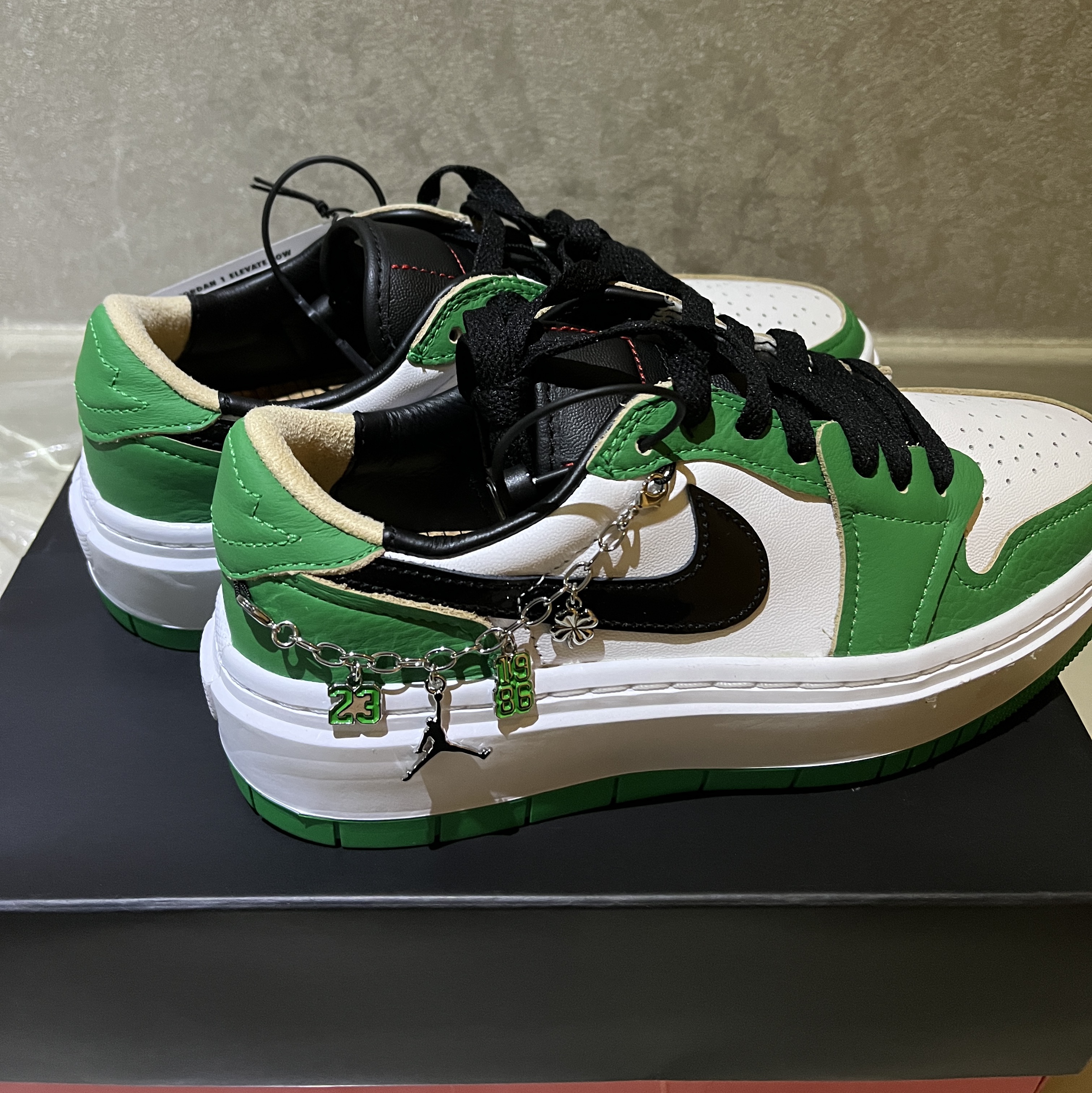 (W) Jordan 1 Elevate Low SE Lucky Green 착용 스타일