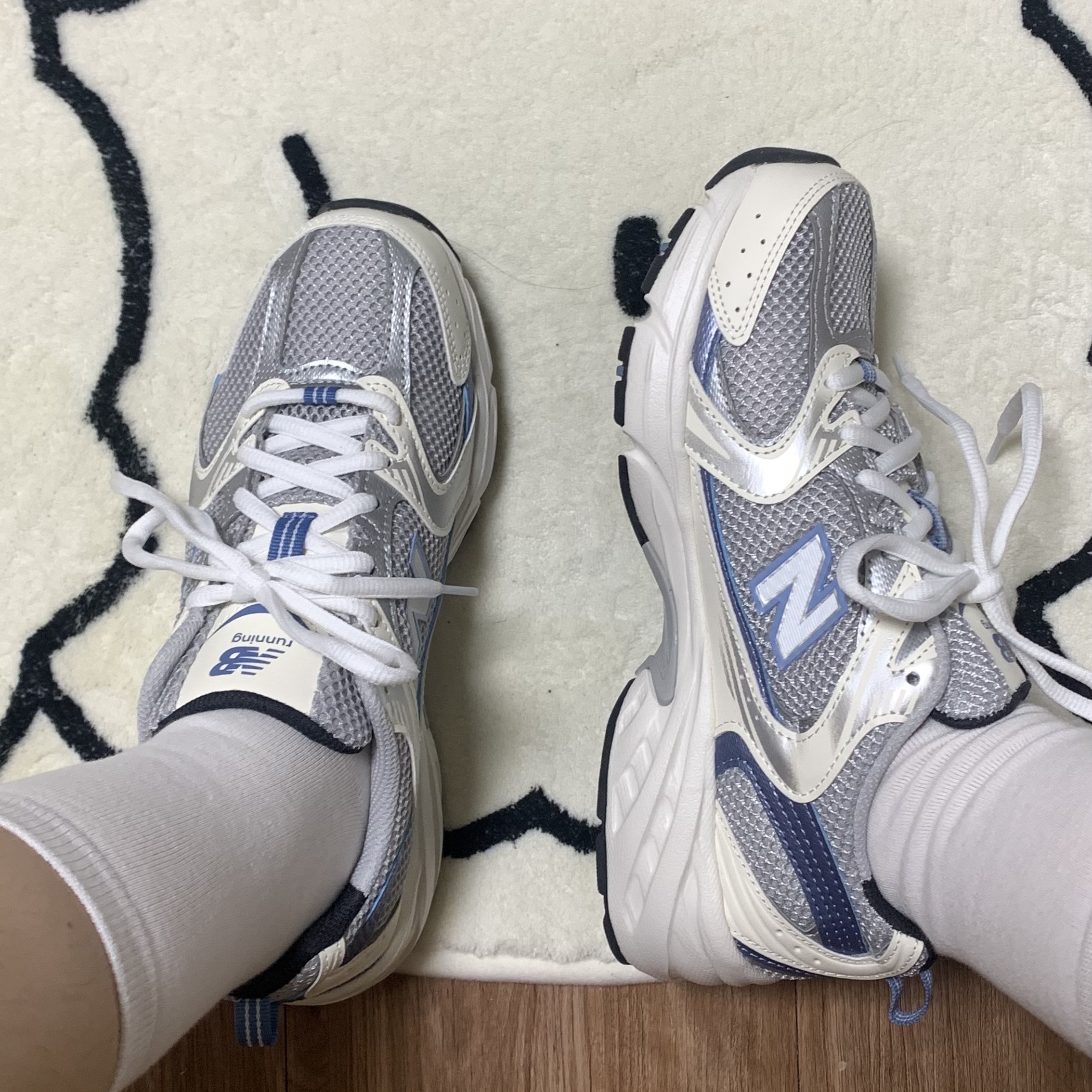 New Balance 530 Steel Blue 착용 스타일