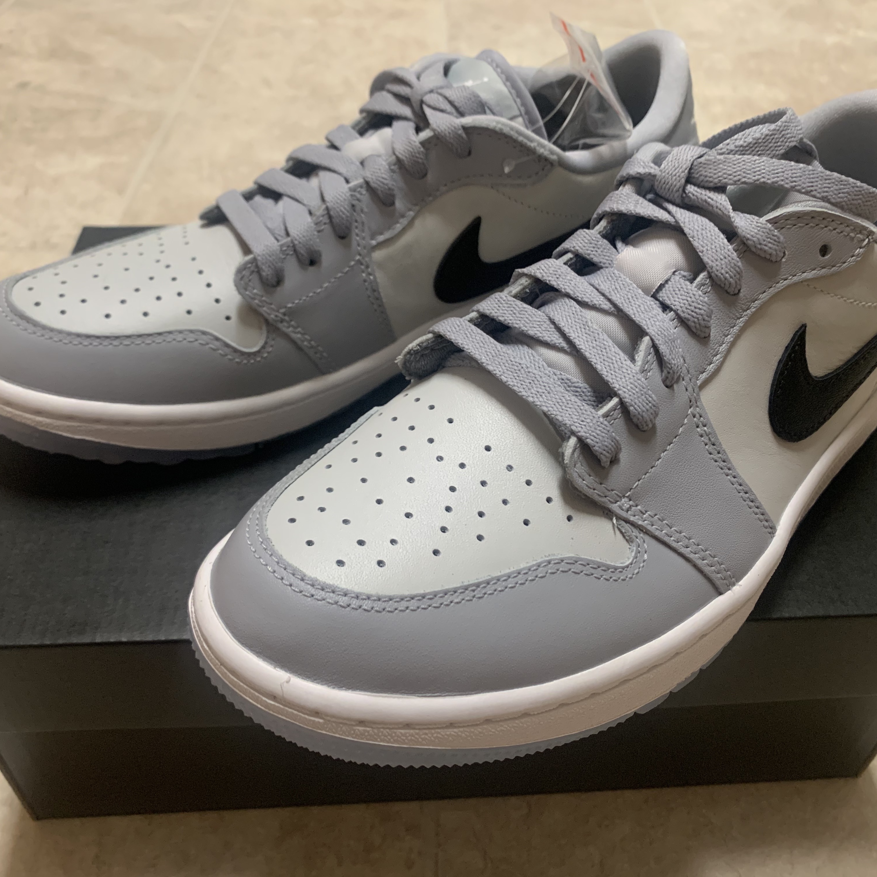 Jordan 1 Low Golf Wolf Grey 착용 스타일