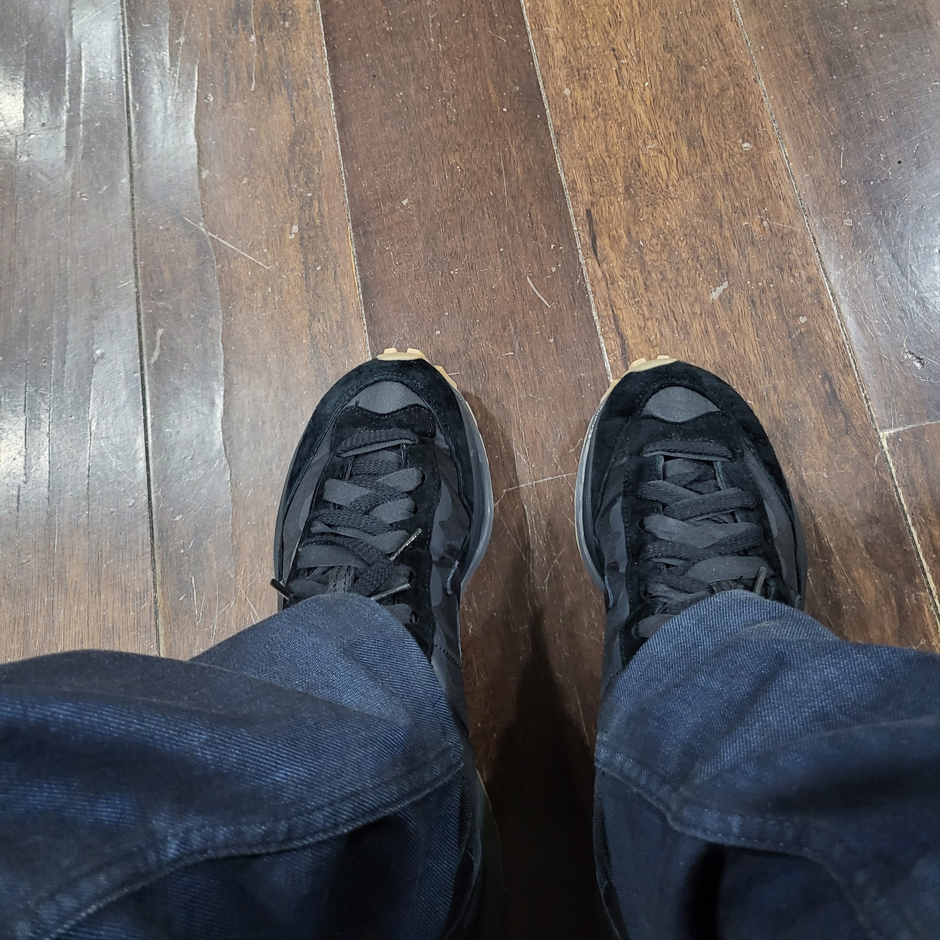 Nike x Sacai VaporWaffle Black and Gum 착용 스타일