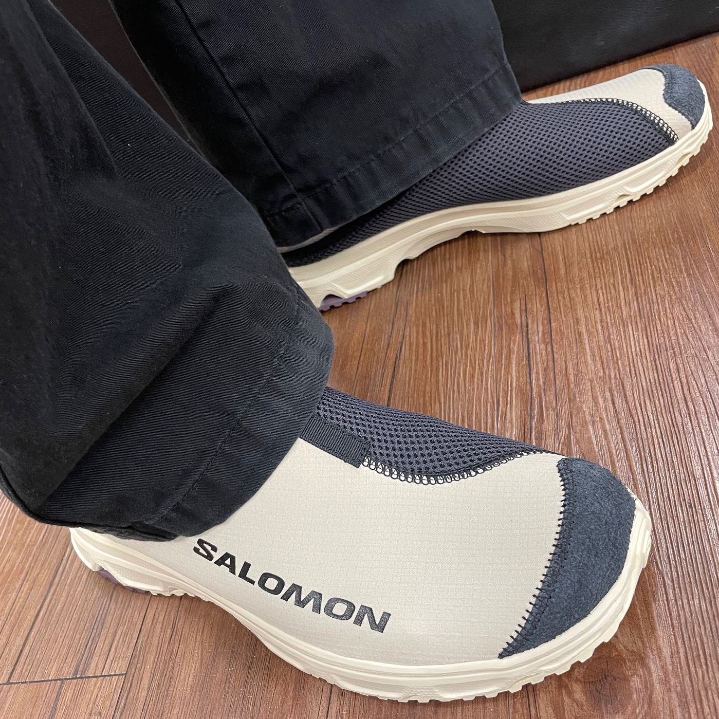 Salomon RX Slide 3.0 Bleached Sand 착용 스타일