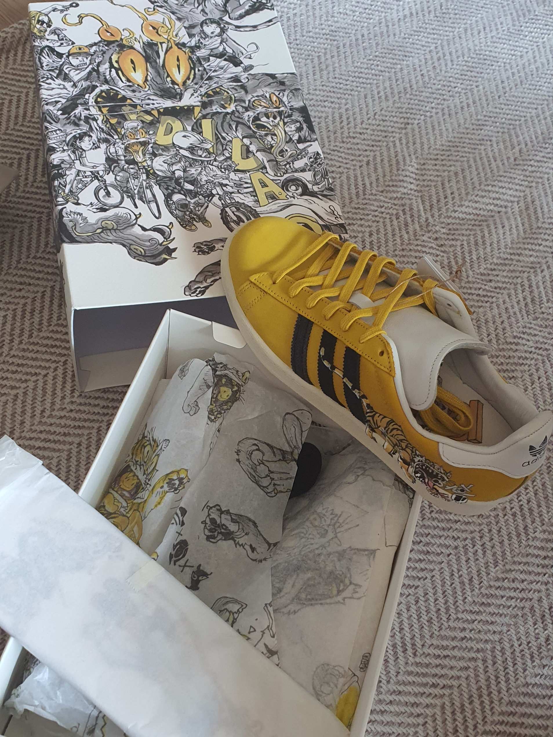 Adidas x Kasina x Kim Jung Gi Campus Hazy Yellow 착용 스타일