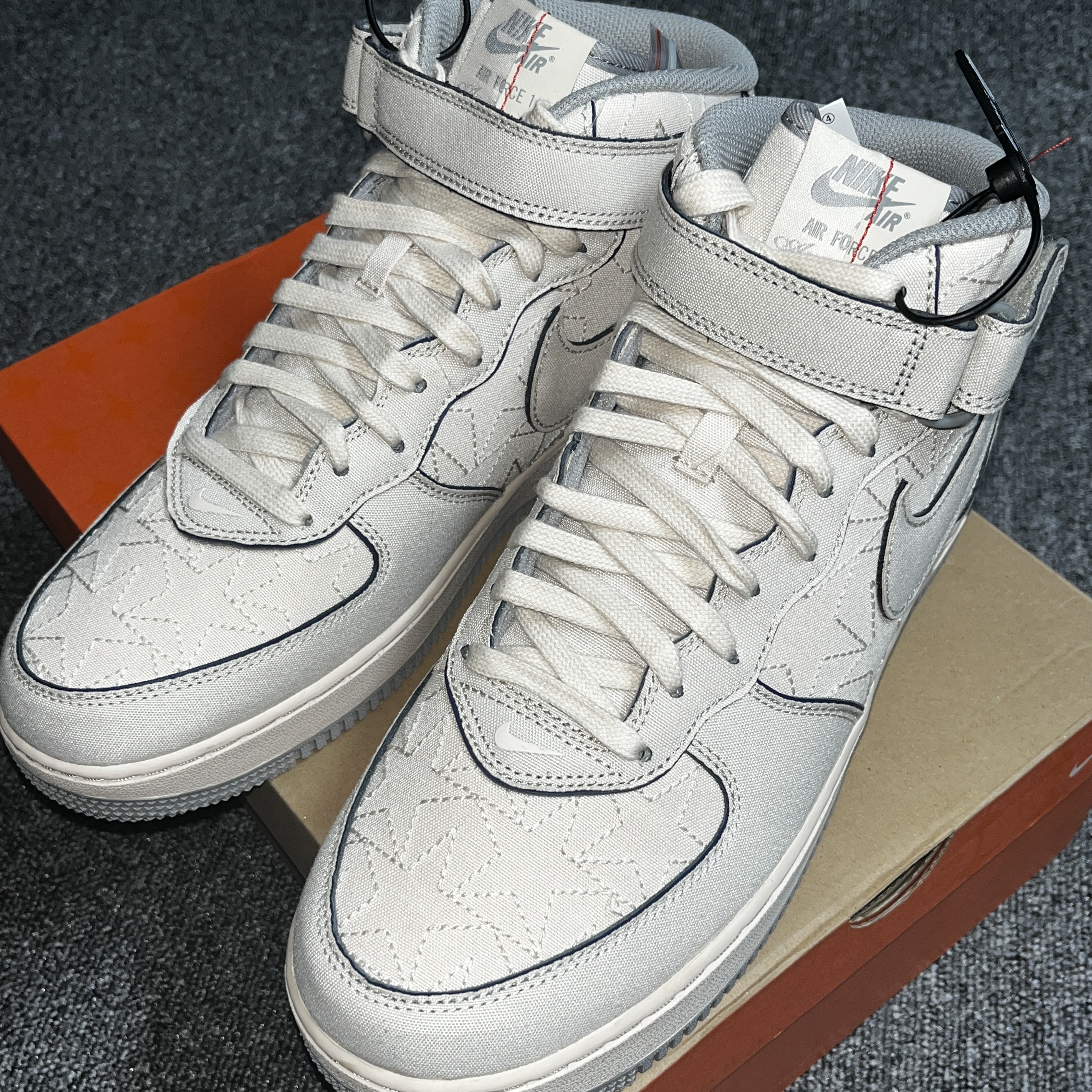 Nike Air Force 1 Mid '07 Pearl White 착용 스타일 - 3