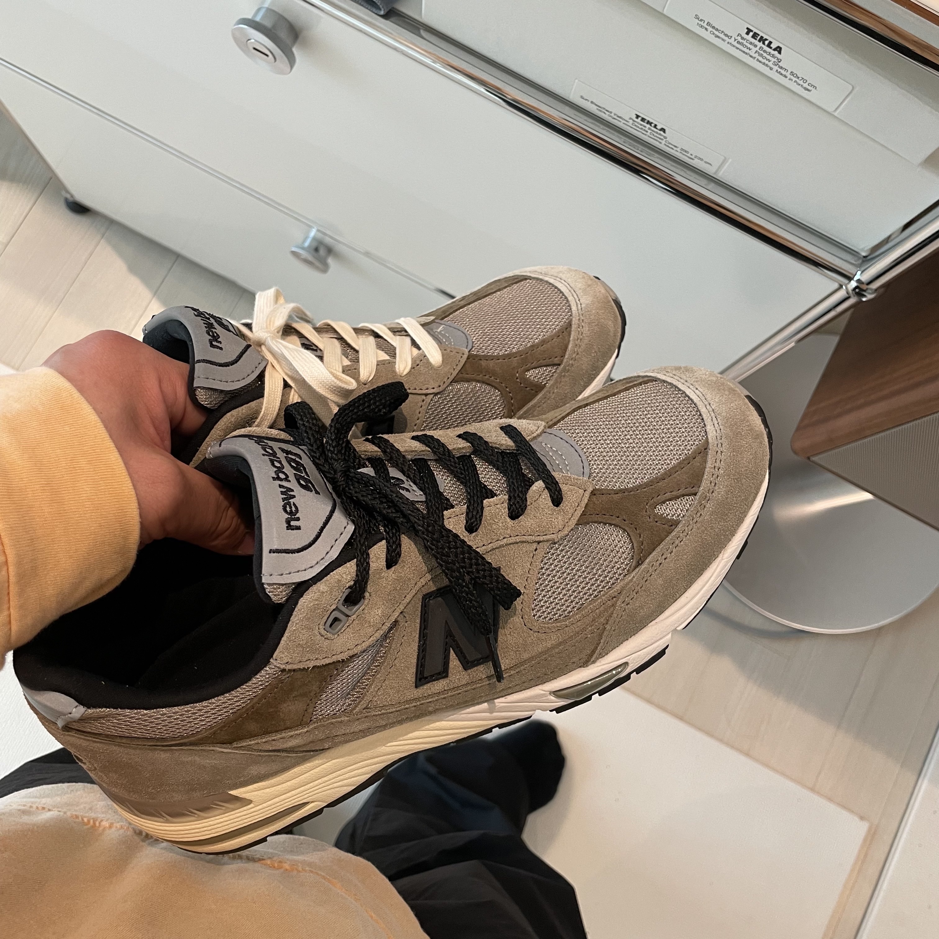 New Balance x JJJJound 991 Made in UK Grey 착용 스타일 - 1