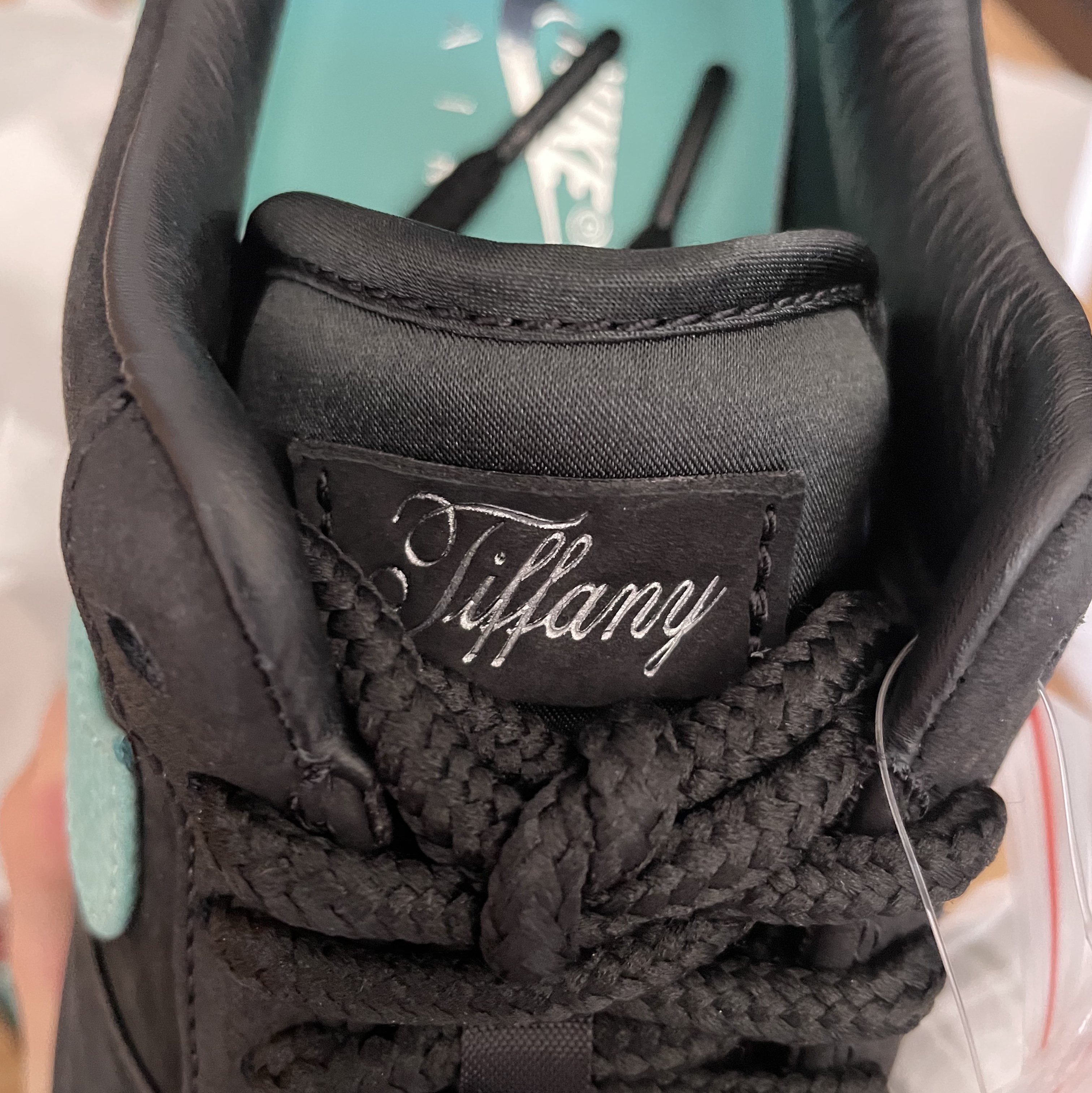 Nike x Tiffany & Co. Air Force 1 Low SP 1837 착용 스타일 - 4