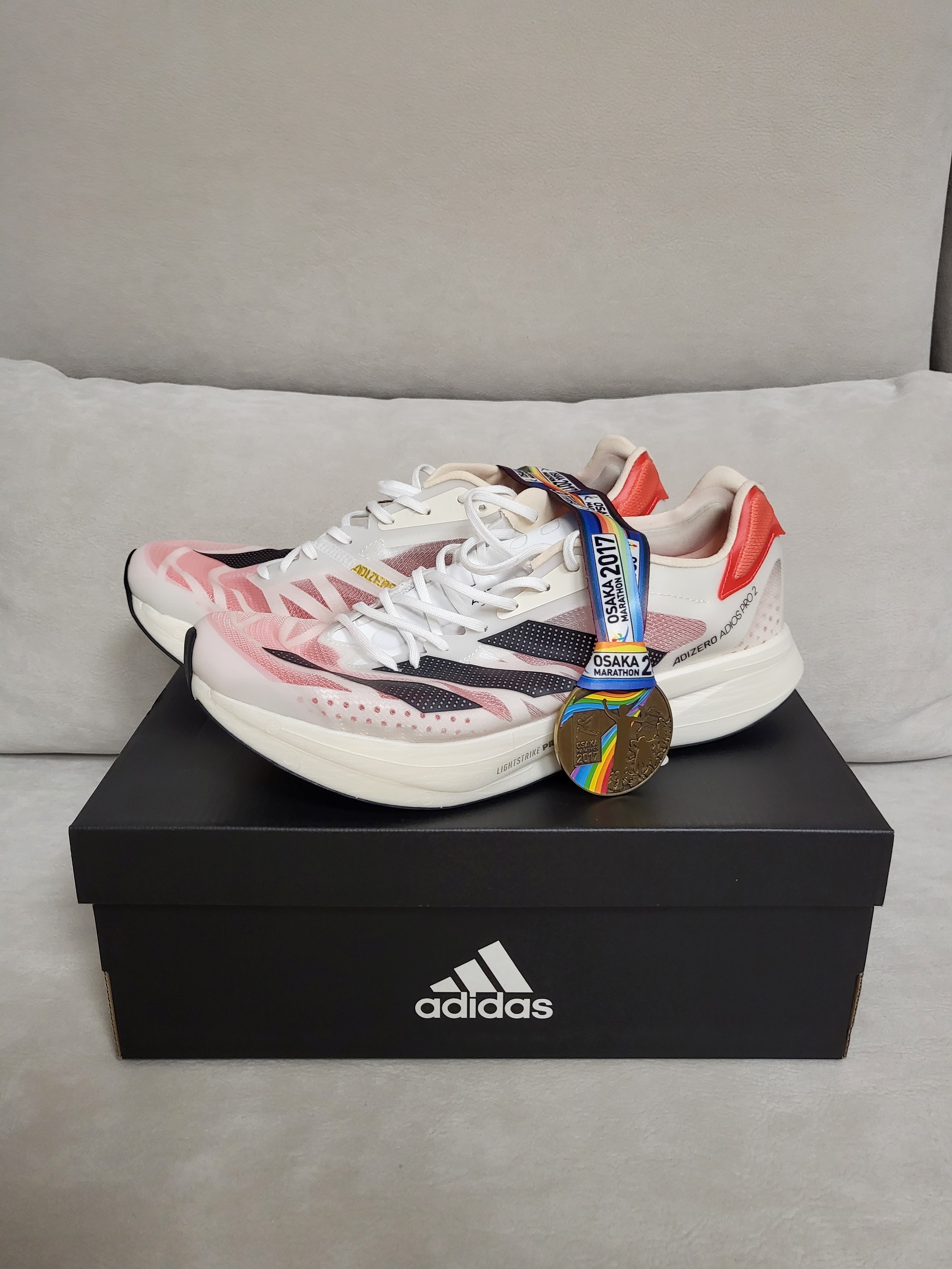 Adidas Adizero Adios Pro 2 White 착용 스타일