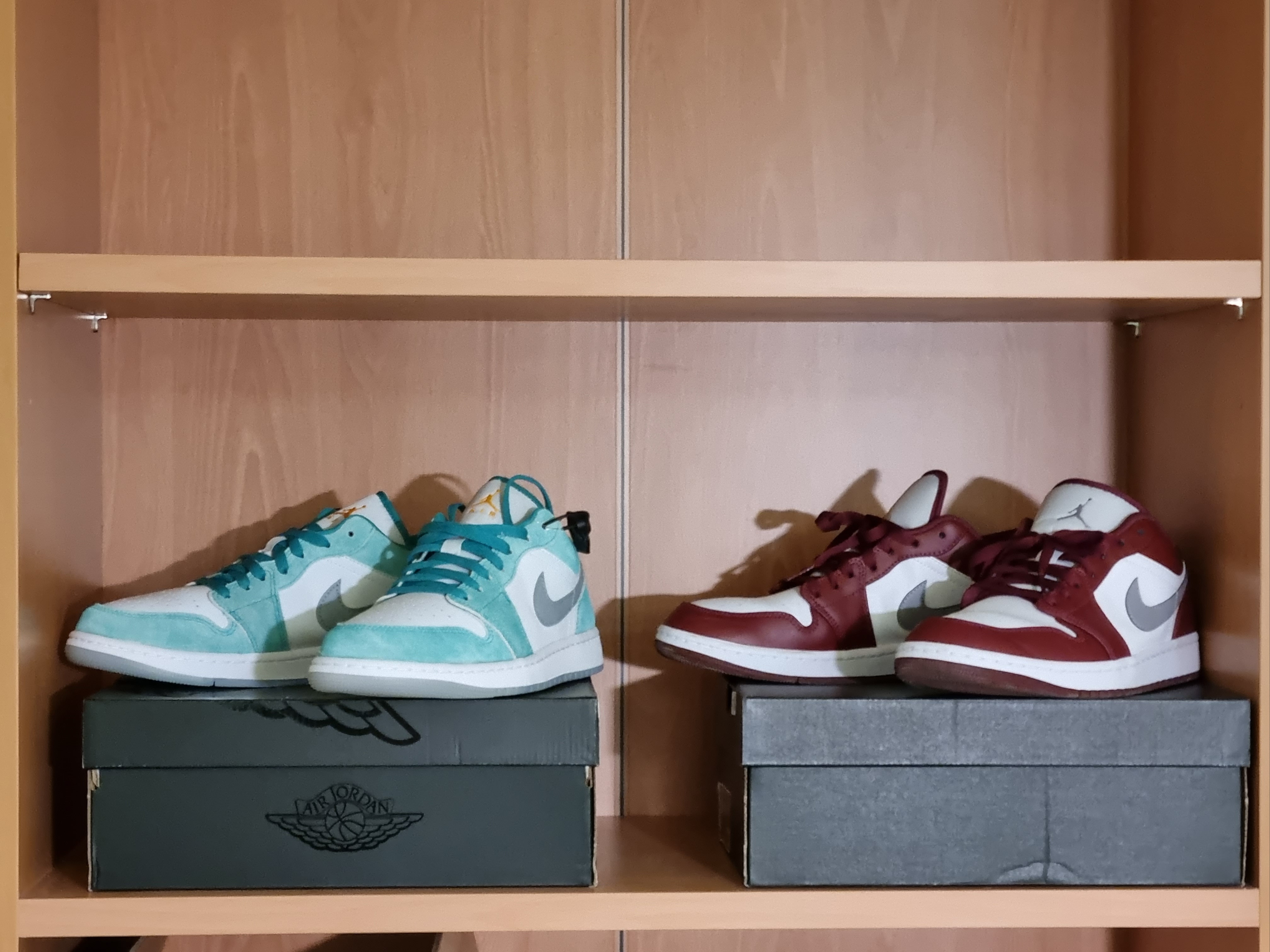 Jordan 1 Low SE New Emerald, Jordan 1 Low Cherrywood Red 착용 스타일