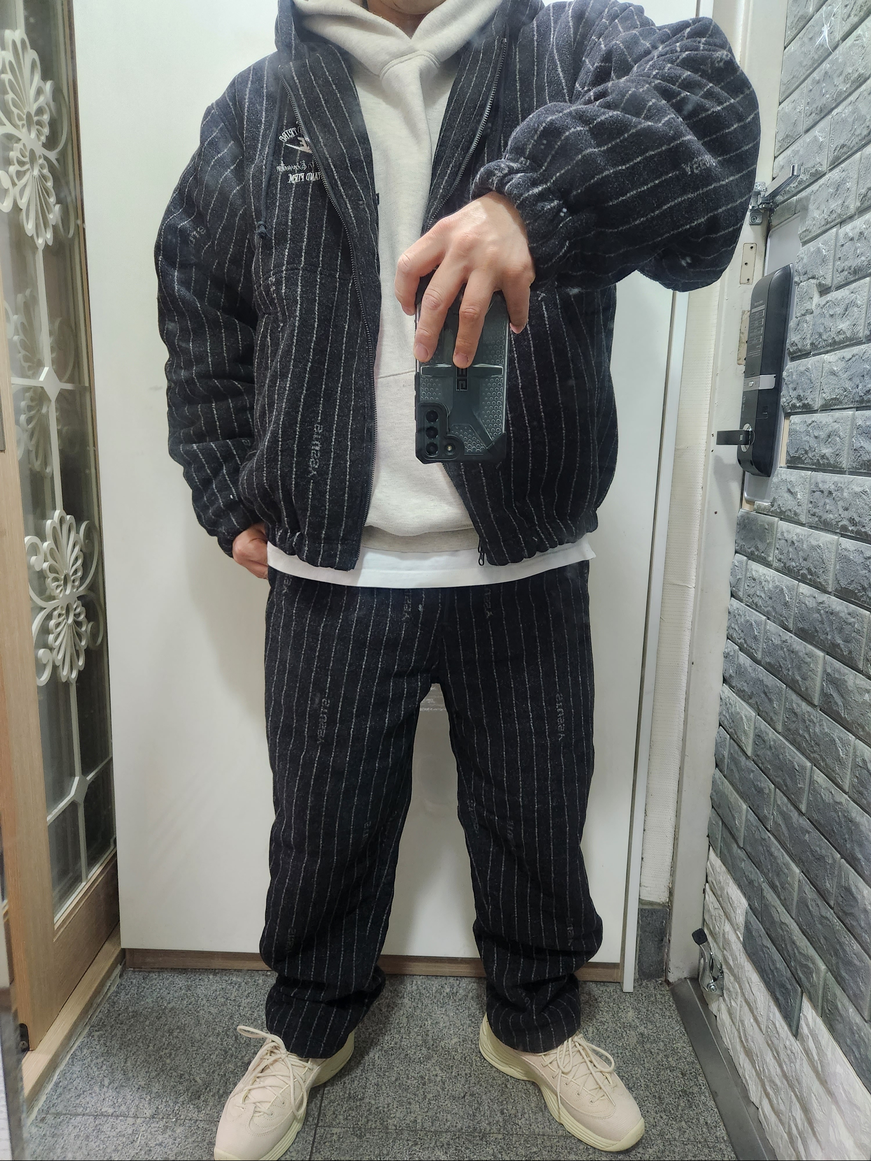 Nike x Stussy NRG Striped Wool Jacket Black (DR4023-010), Nike x Stussy NRG Striped Wool Pants Black (DR4021-010) 착용 스타일 - 1