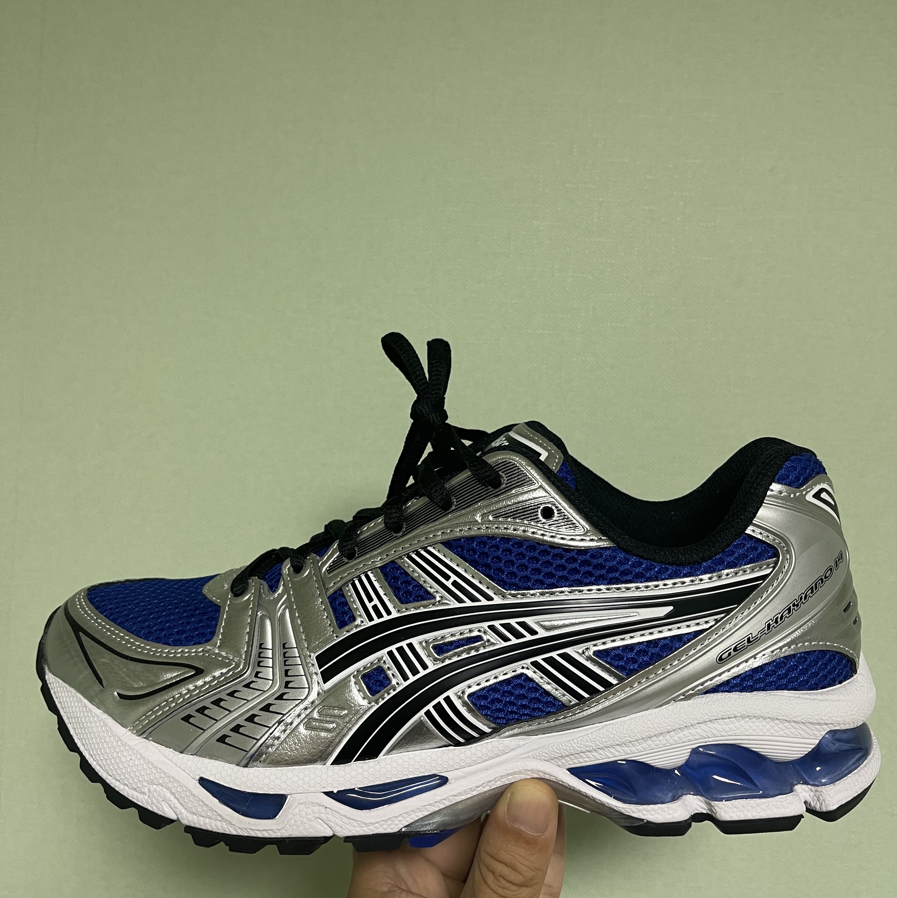 Asics Gel-Kayano 14 Monaco Blue Black 착용 스타일 - 1