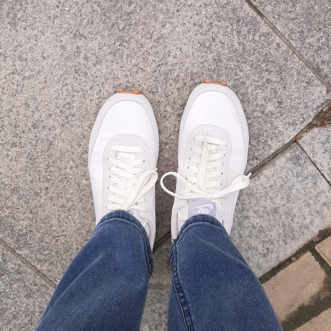 (W) Nike Daybreak Summit White 착용 스타일