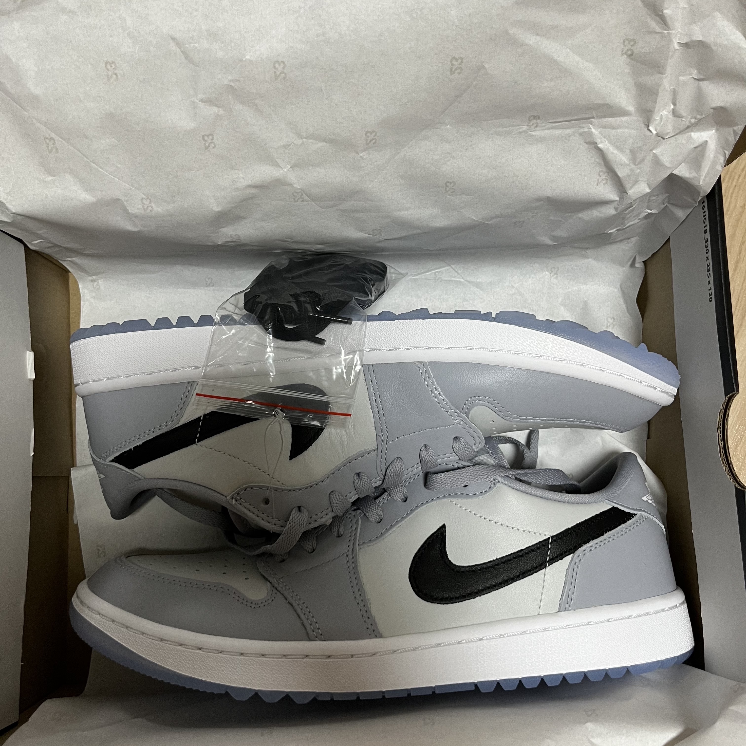 Jordan 1 Low Golf Wolf Grey 착용 스타일