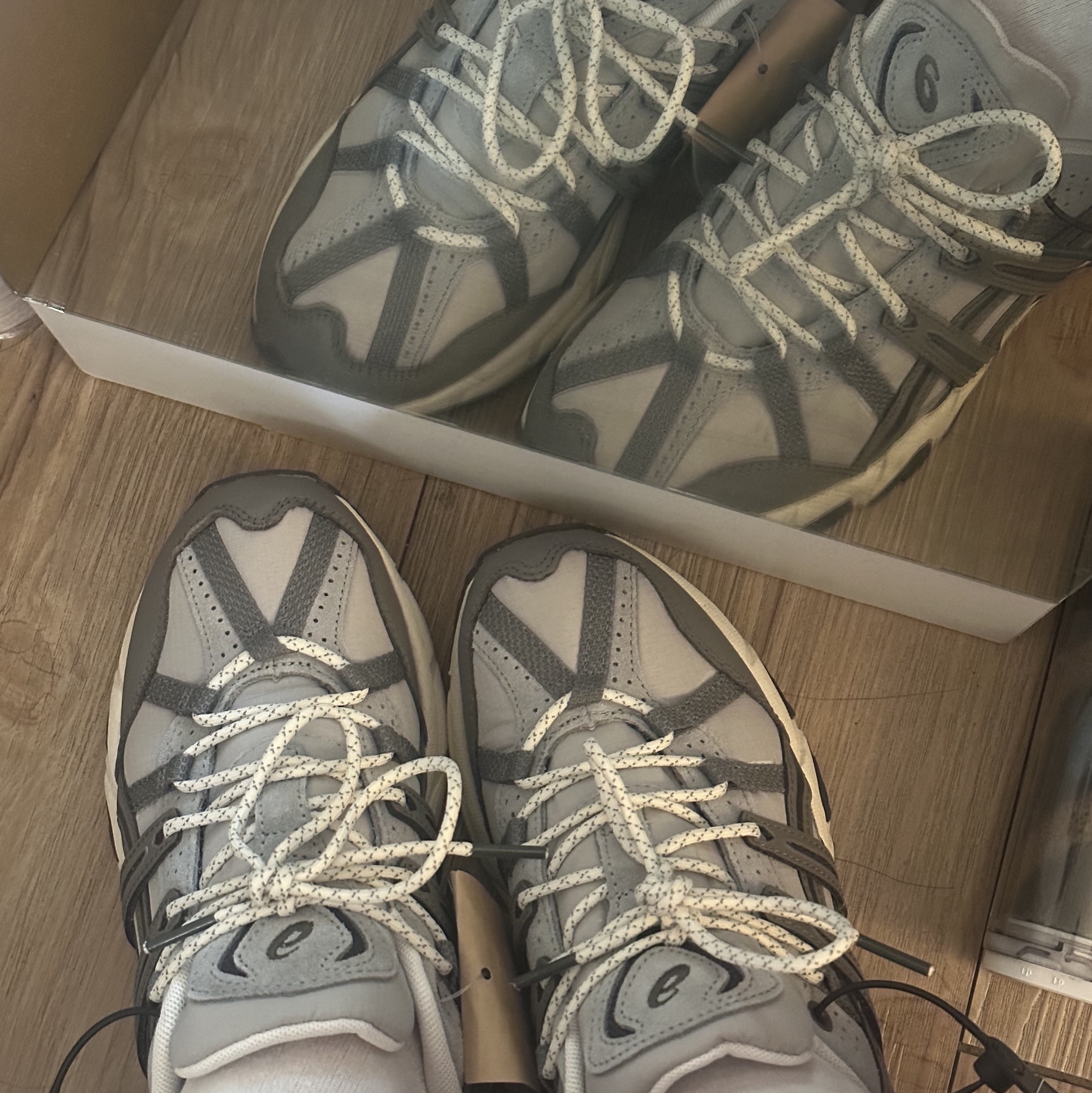 Asics Gel-Sonoma 15-50 Oyster Grey Clay Grey 착용 스타일 - 2