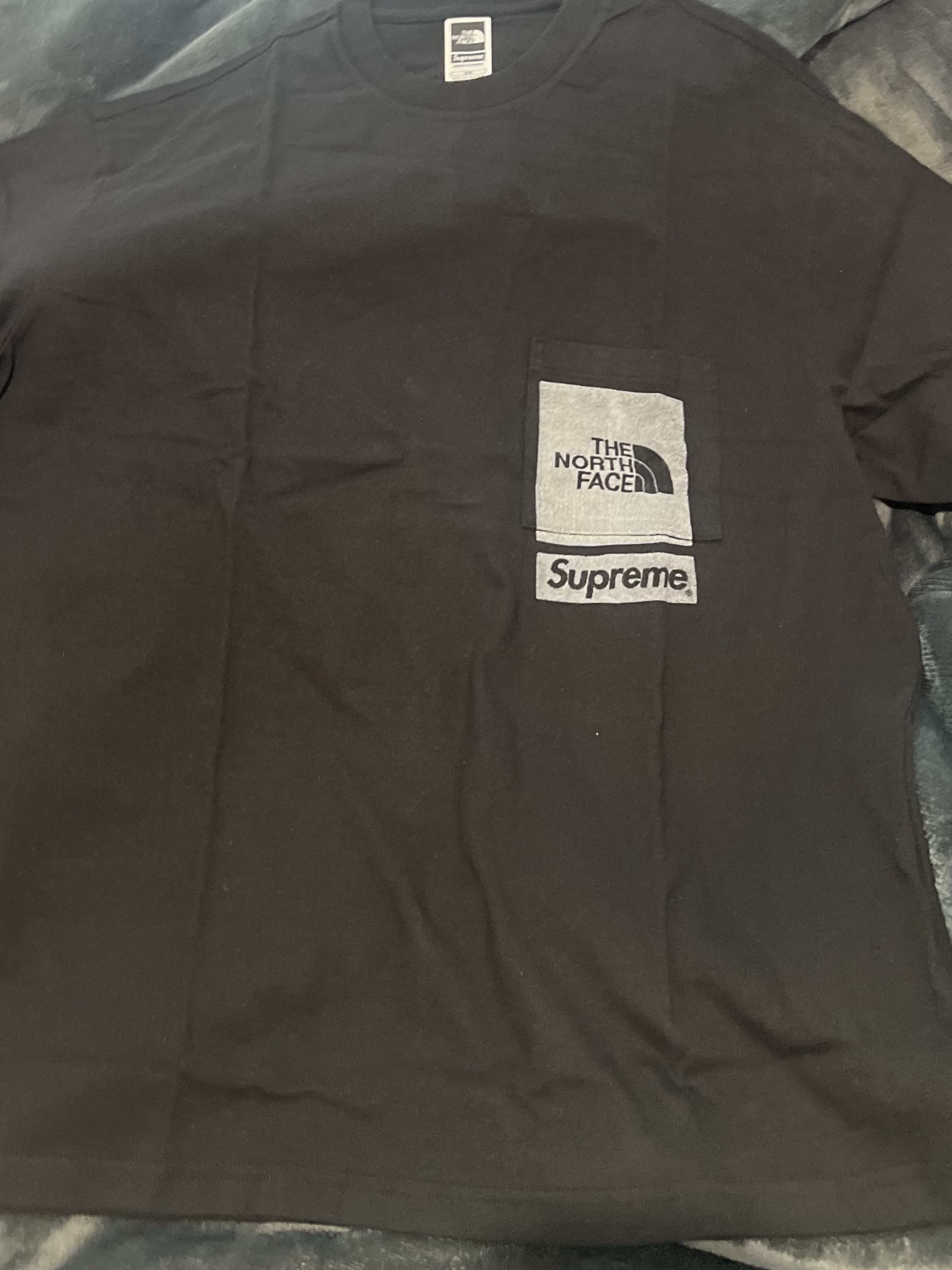 Supreme x The North Face Printed Pocket T-Shirt Black - 23SS 착용 스타일 - 1
