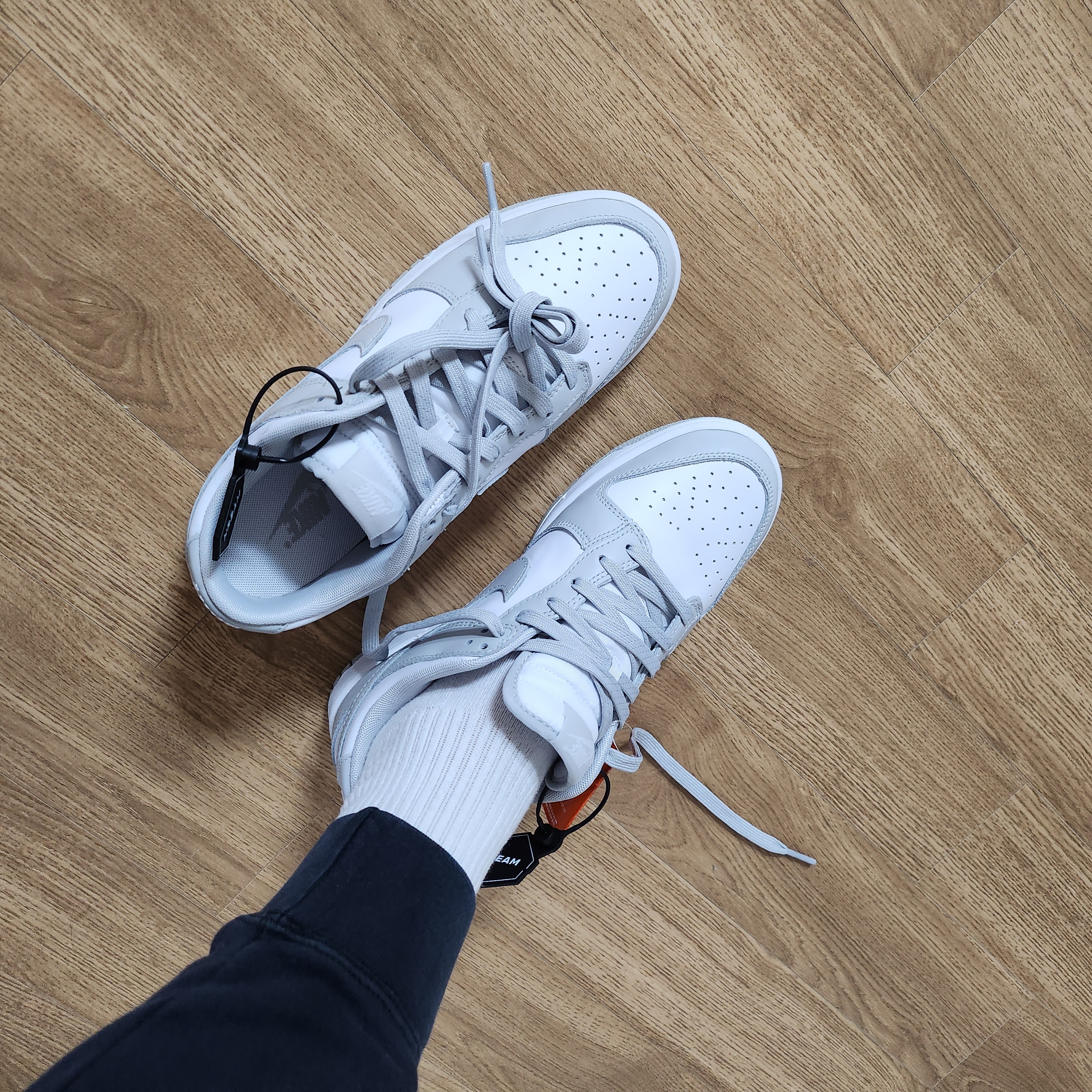 Nike Dunk Low Retro Grey Fog 착용 스타일 - 2