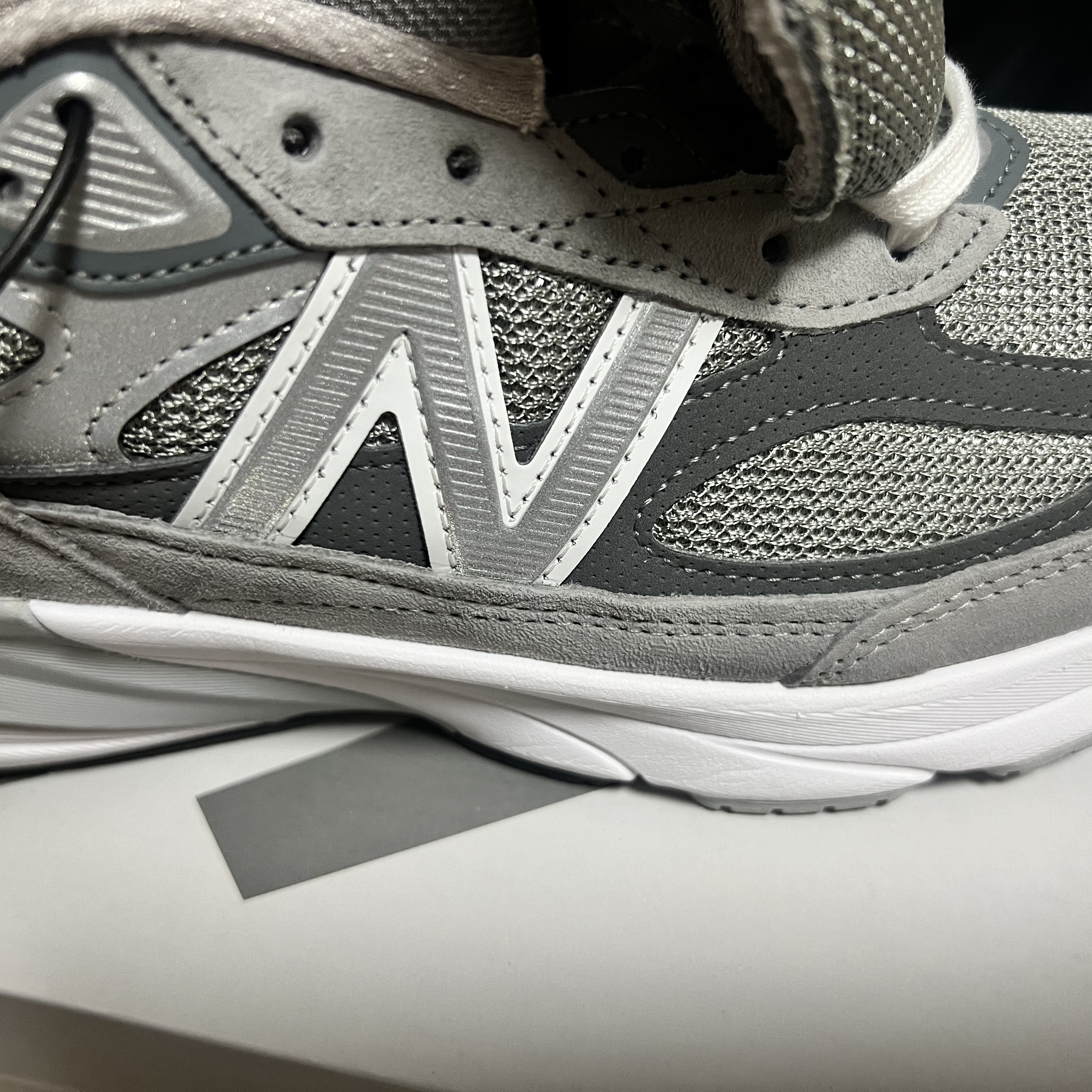 New Balance 990v6 Made in USA Grey - D Standard 착용 스타일