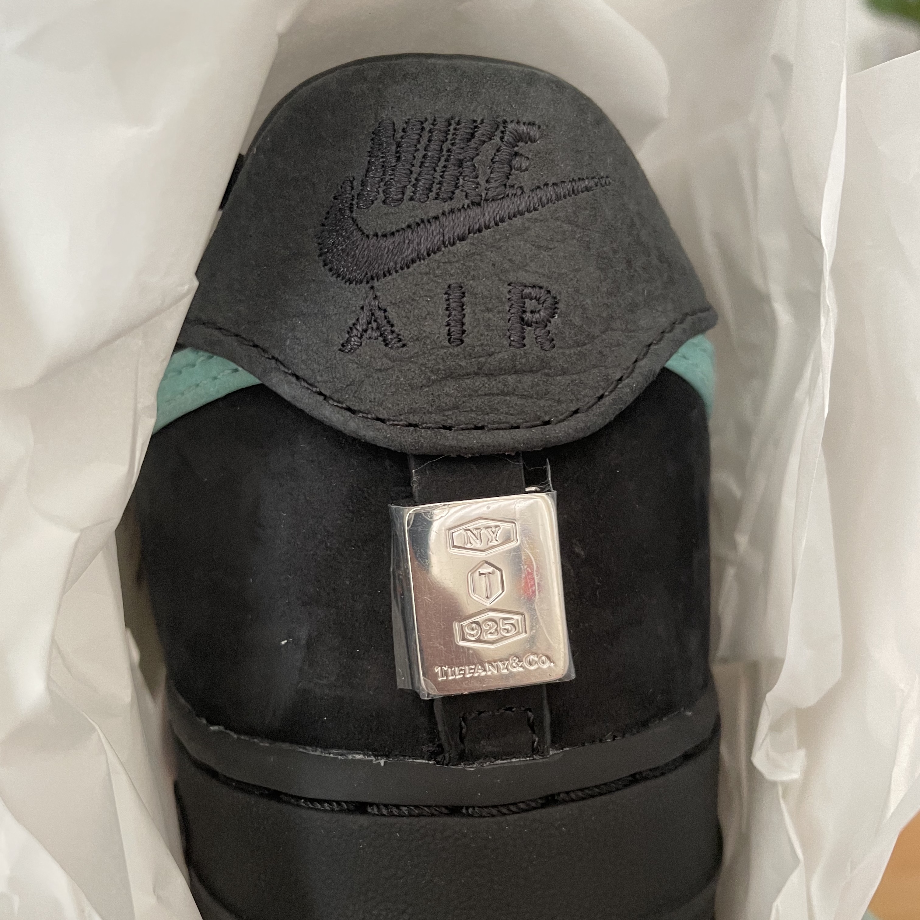 Nike x Tiffany & Co. Air Force 1 Low SP 1837 착용 스타일 - 5