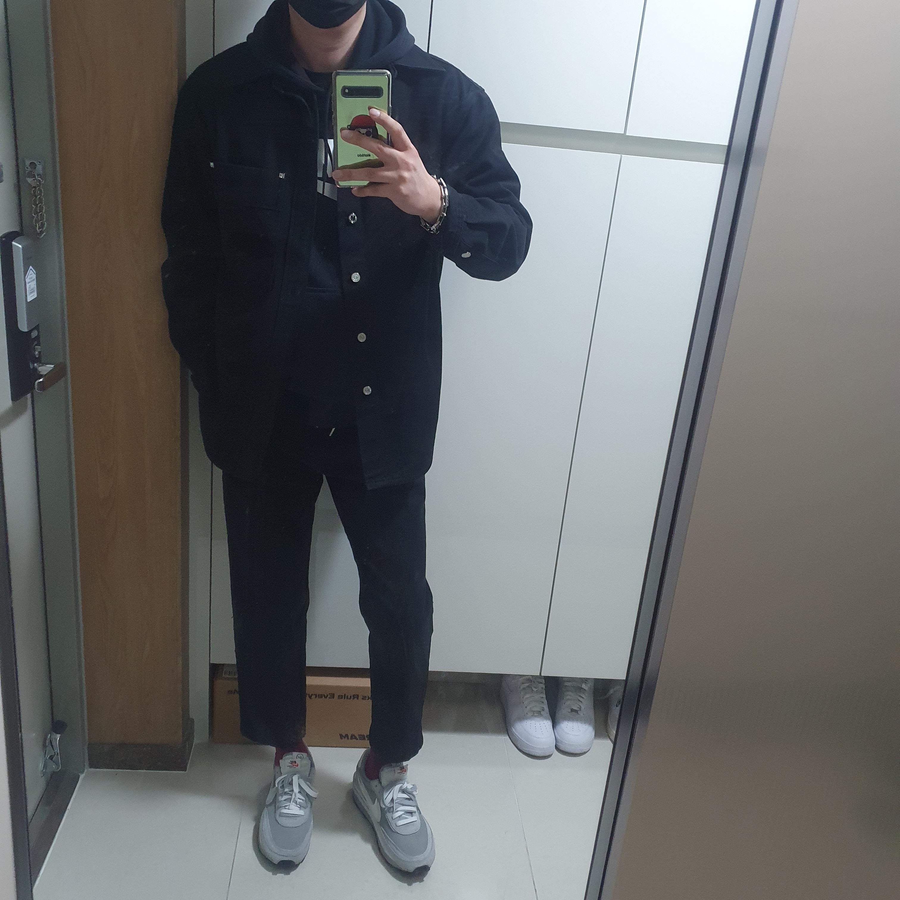 Wooyoungmi Denim Back Logo Shirt Black - 23SS, Louis Vuitton Monogram Chain Bracelet Silver 착용 스타일 - 1