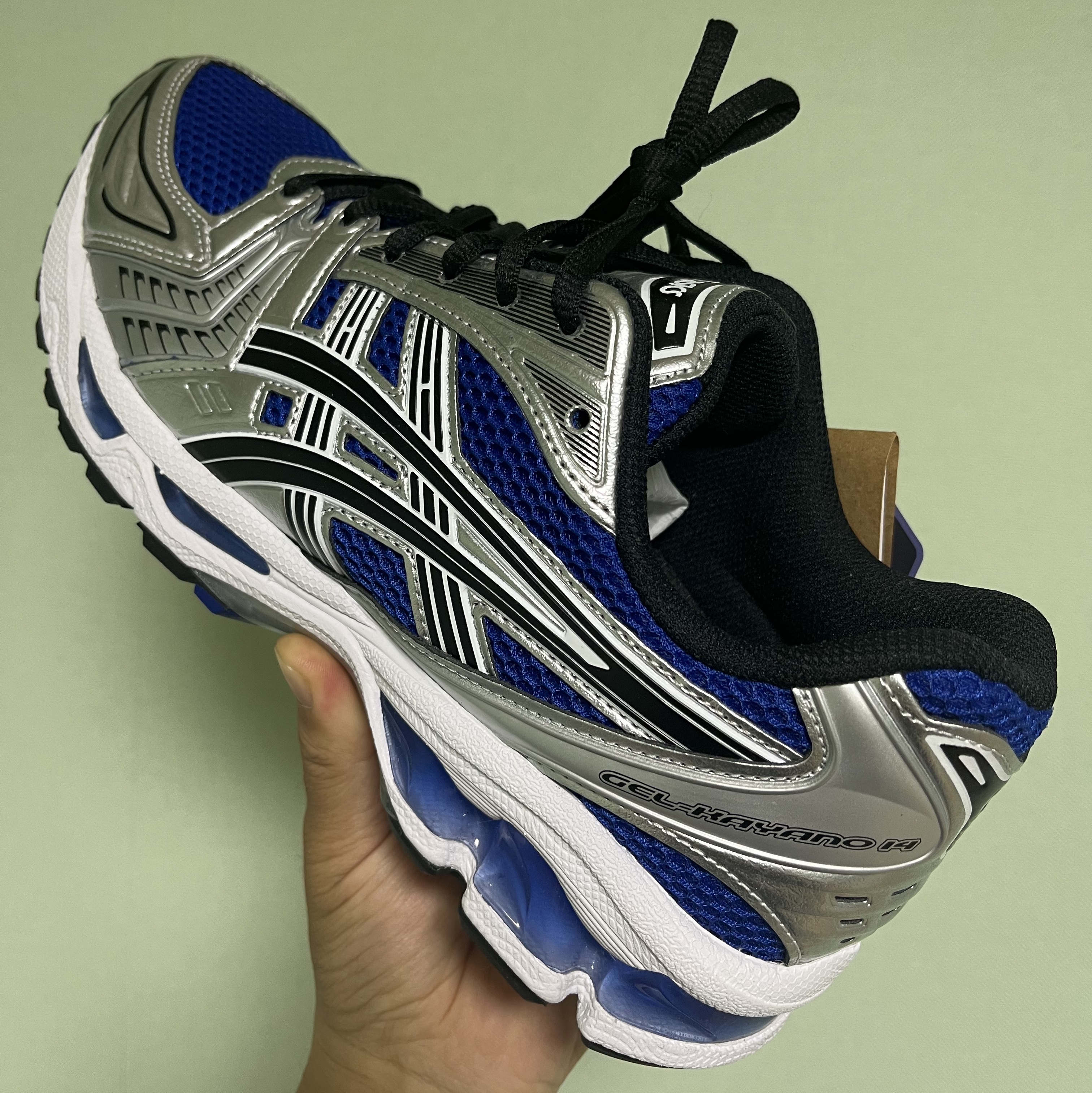 Asics Gel-Kayano 14 Monaco Blue Black 착용 스타일 - 2