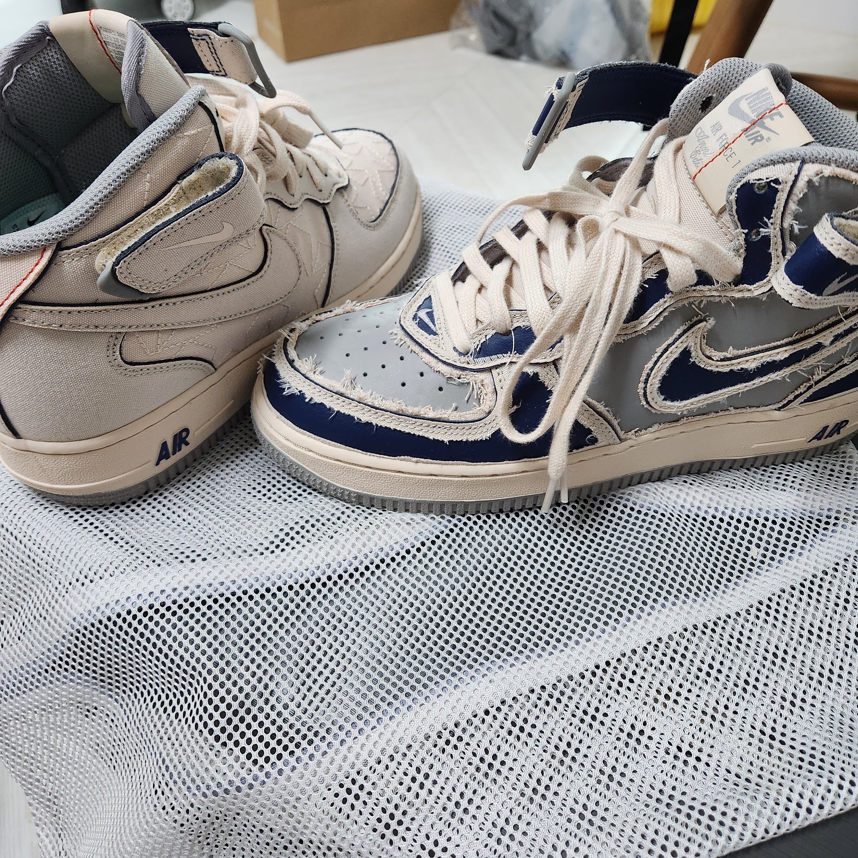 Nike Air Force 1 Mid '07 Pearl White 착용 스타일 - 2