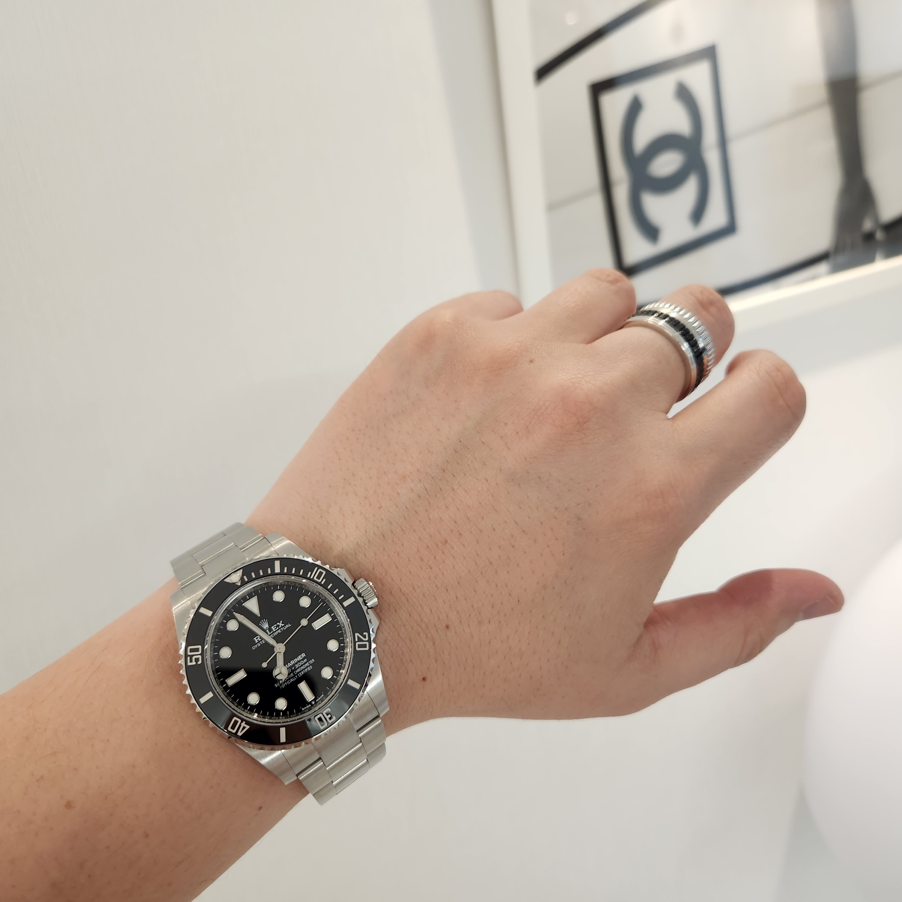 Rolex Submariner 41mm 124060 Black Oyster 착용 스타일