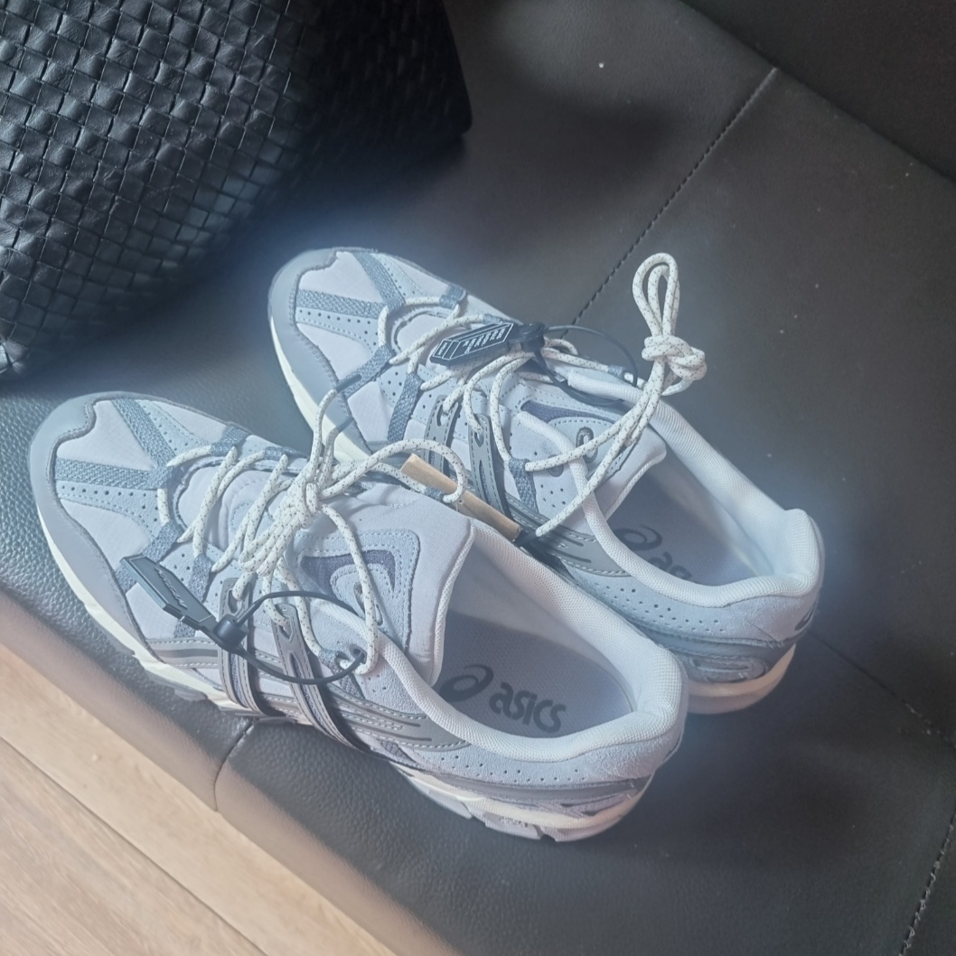 Asics Gel-Sonoma 15-50 Oyster Grey Clay Grey 착용 스타일
