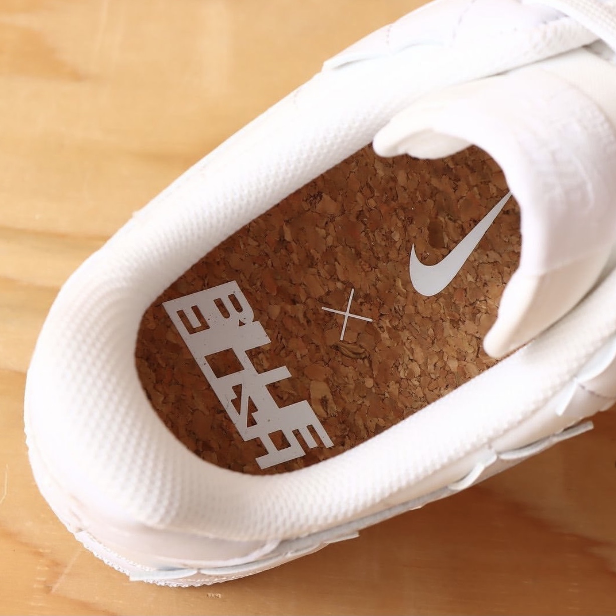 Nike x Billie Eilish Air Force 1 Low SP Triple White 착용 스타일 - 4