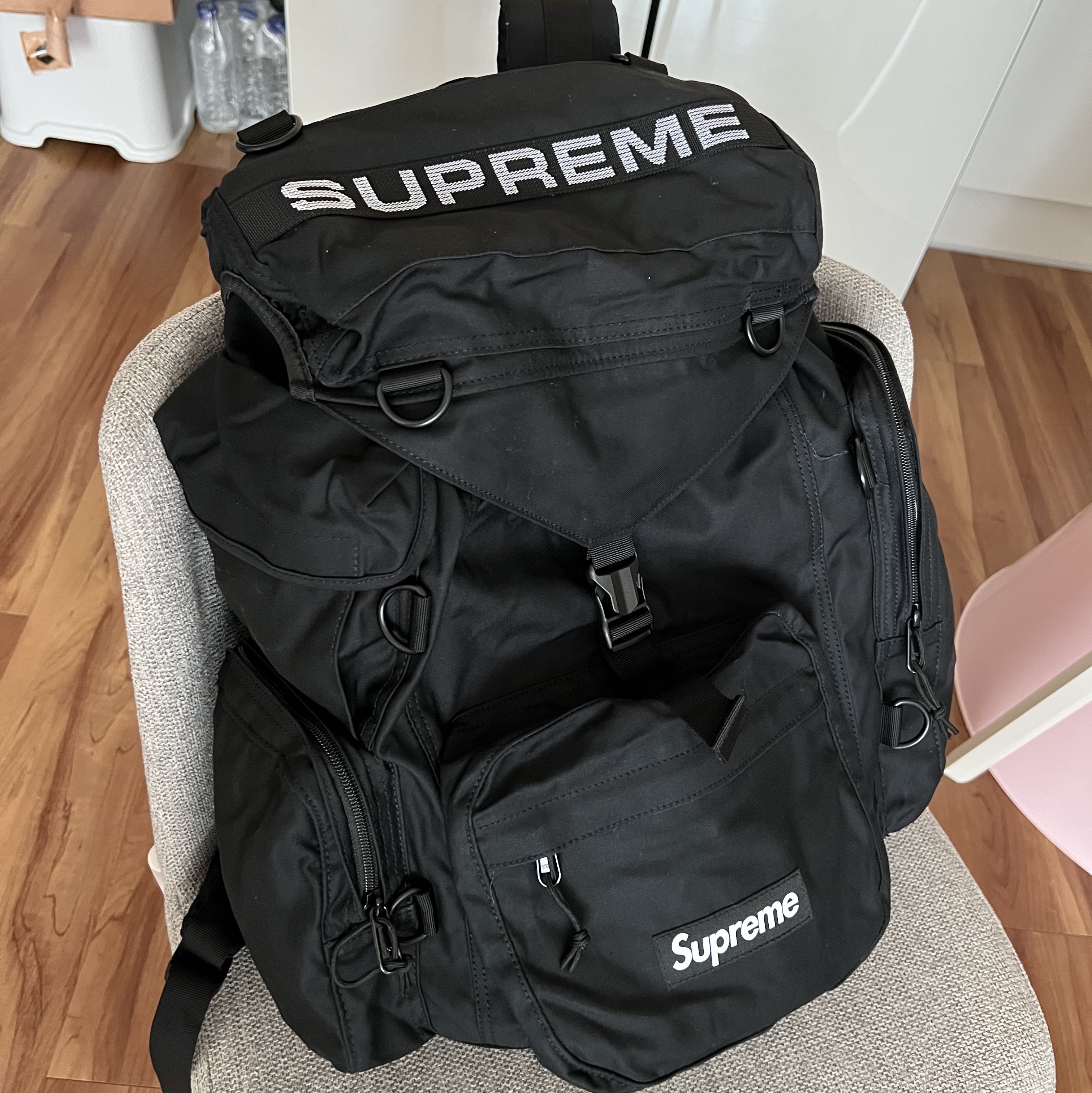 Supreme Field Backpack Black - 23SS 착용 스타일