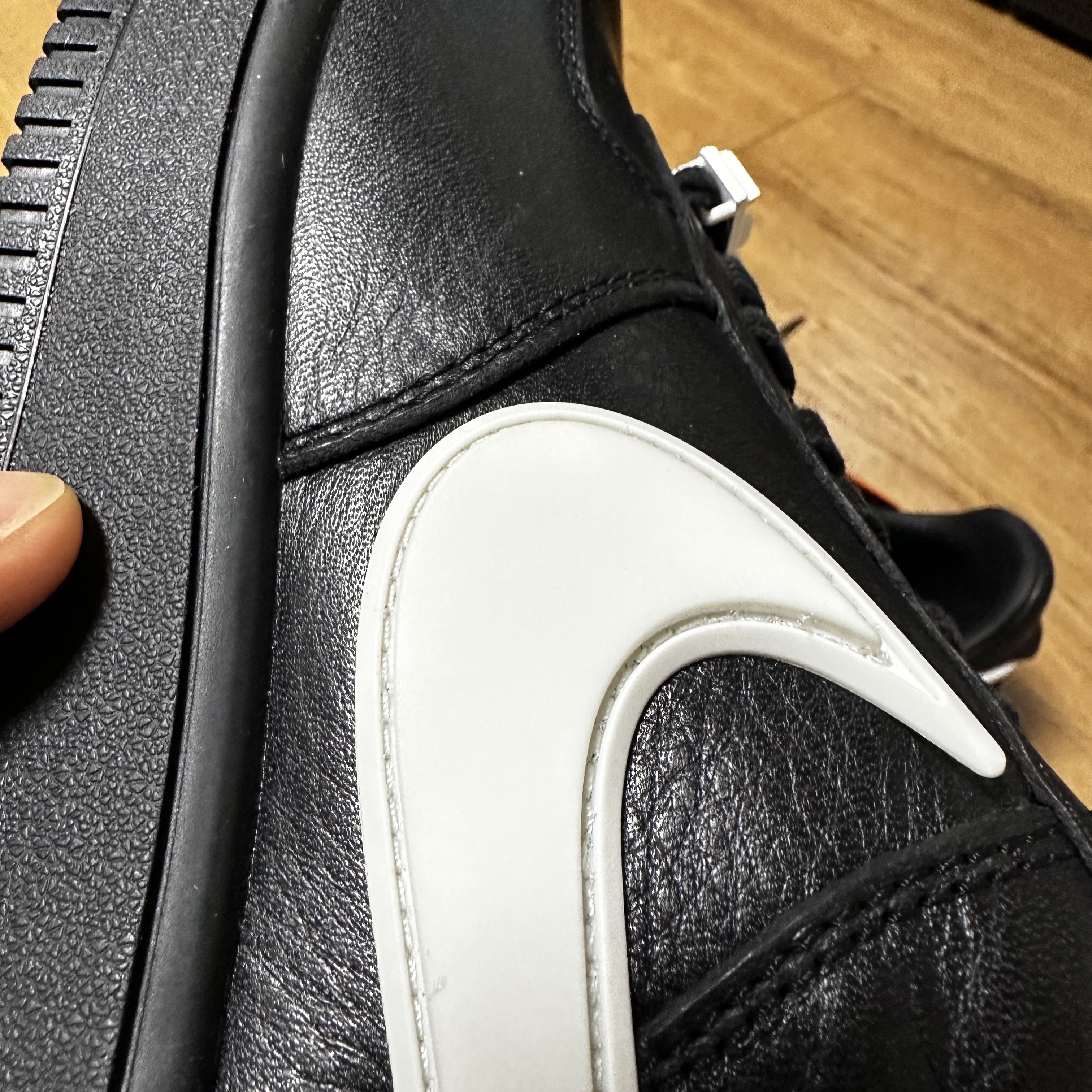 Nike x Ambush Air Force 1 Low SP Black, Maison Mihara Yasuhiro Blakey OG Sole Leather Low-top Sneakers Black 착용 스타일 - 2