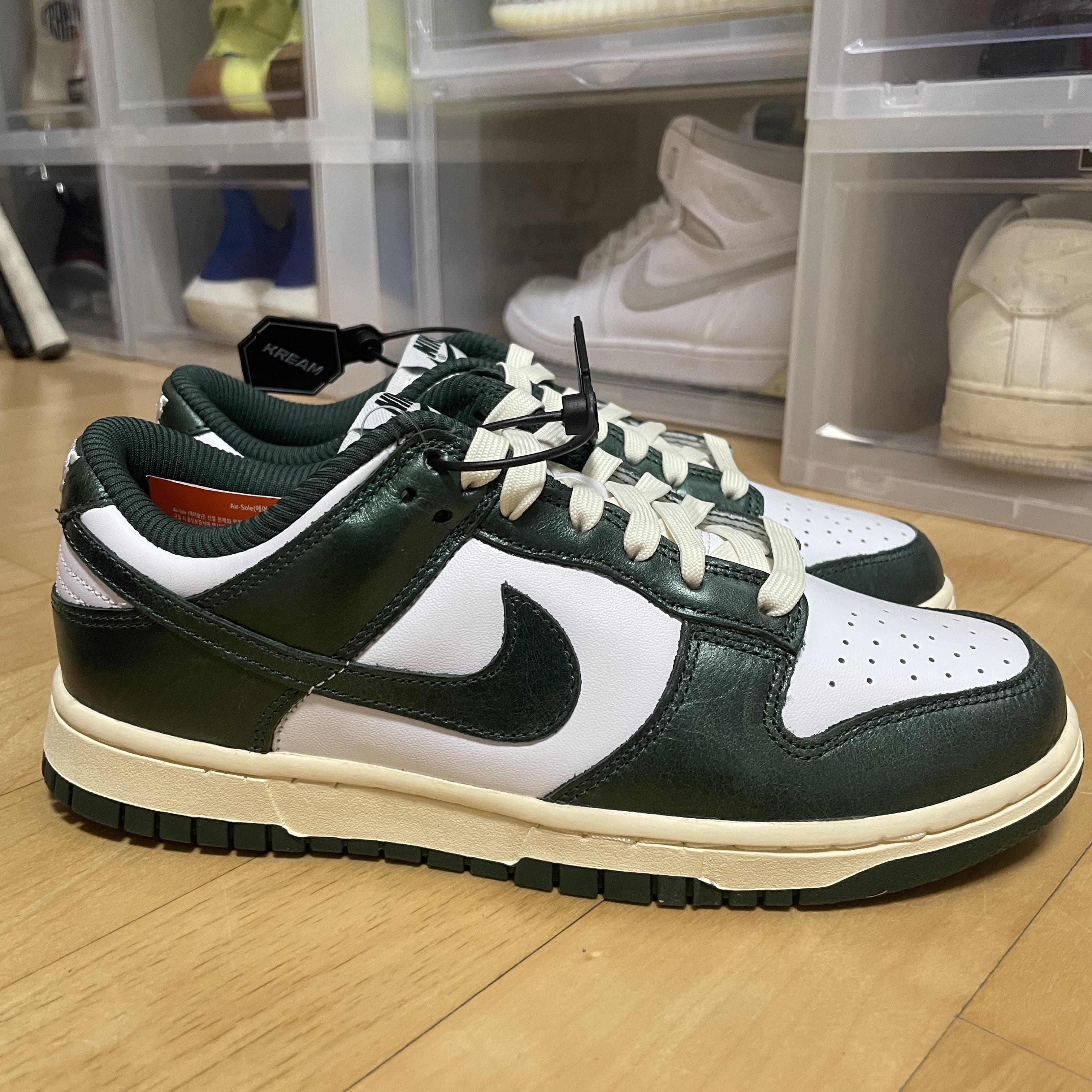 (W) Nike Dunk Low Vintage Green 착용 스타일