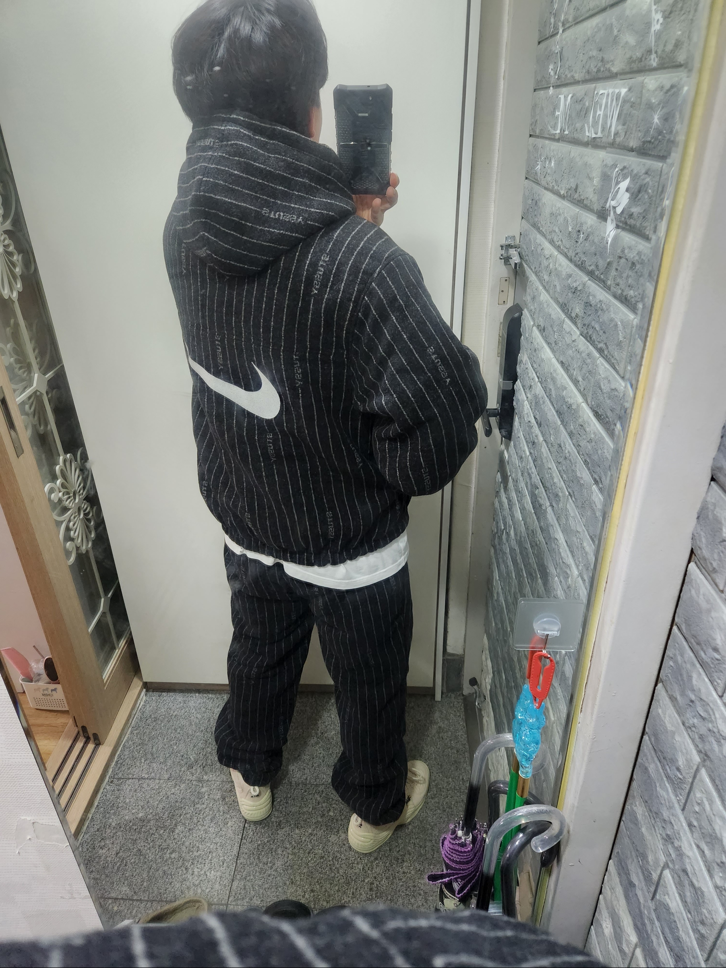 Nike x Stussy NRG Striped Wool Jacket Black (DR4023-010), Nike x Stussy NRG Striped Wool Pants Black (DR4021-010) 착용 스타일 - 5