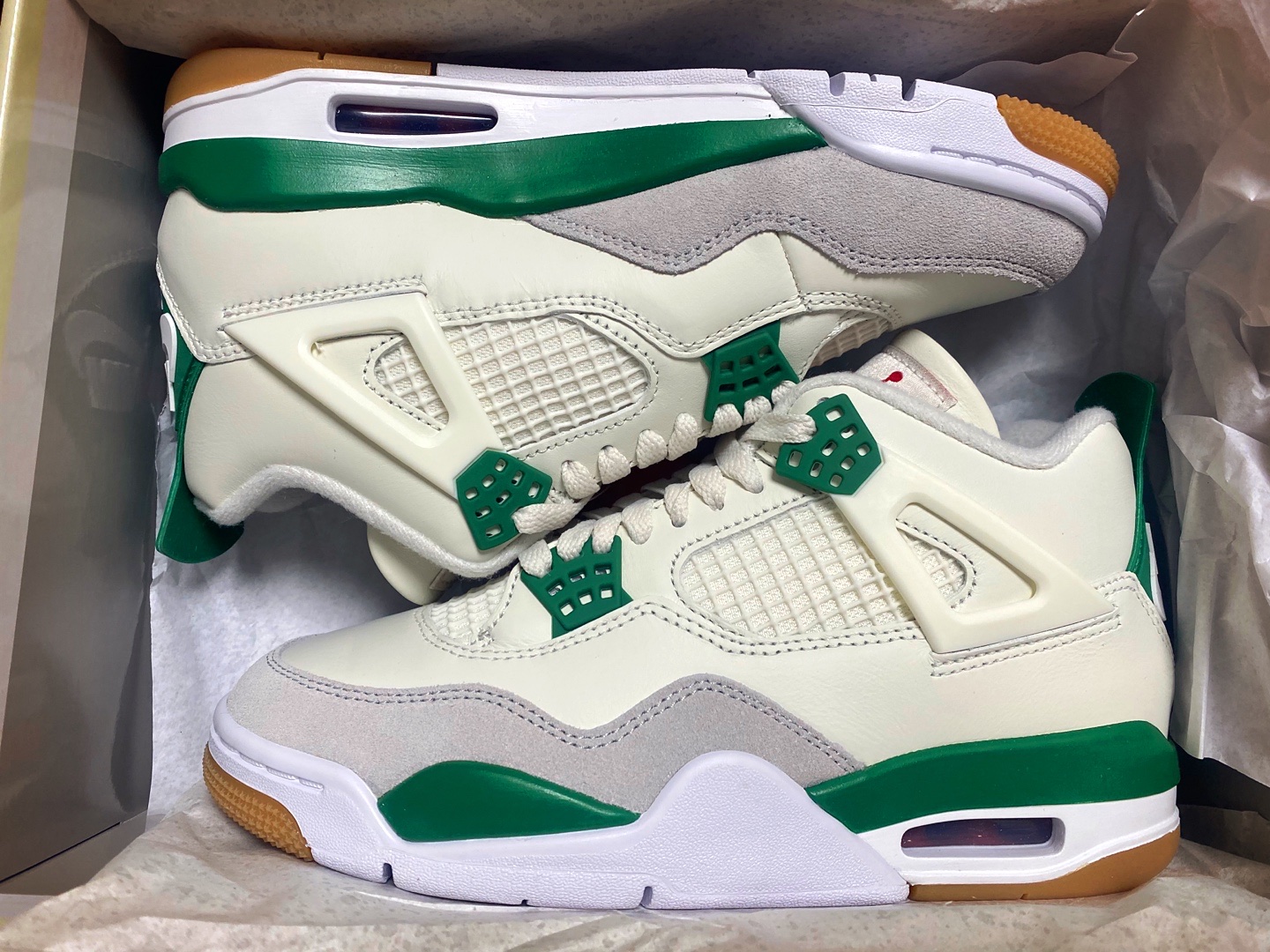 Jordan 4 x Nike SB Retro SP Pine Green 착용 스타일 - 1