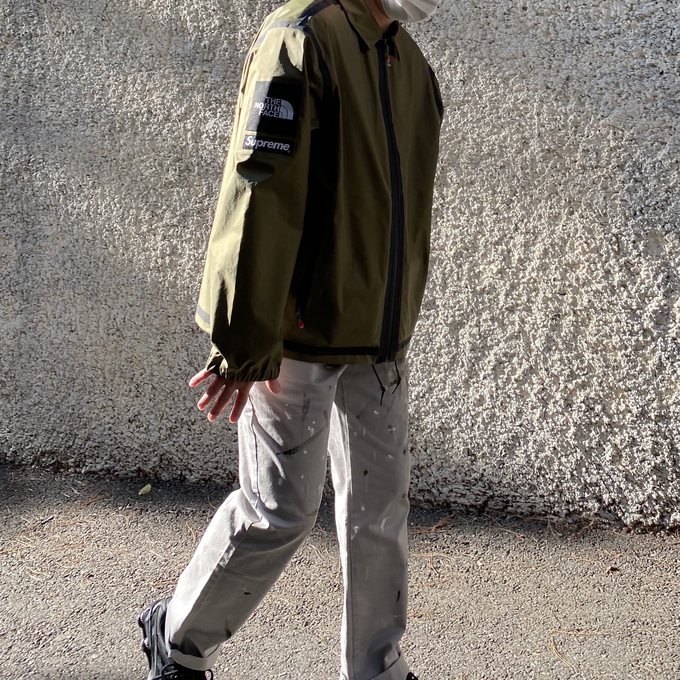Supreme x The North Face Summit Series Outer Tape Seam Coaches Jacket Olive - 21SS 착용 스타일