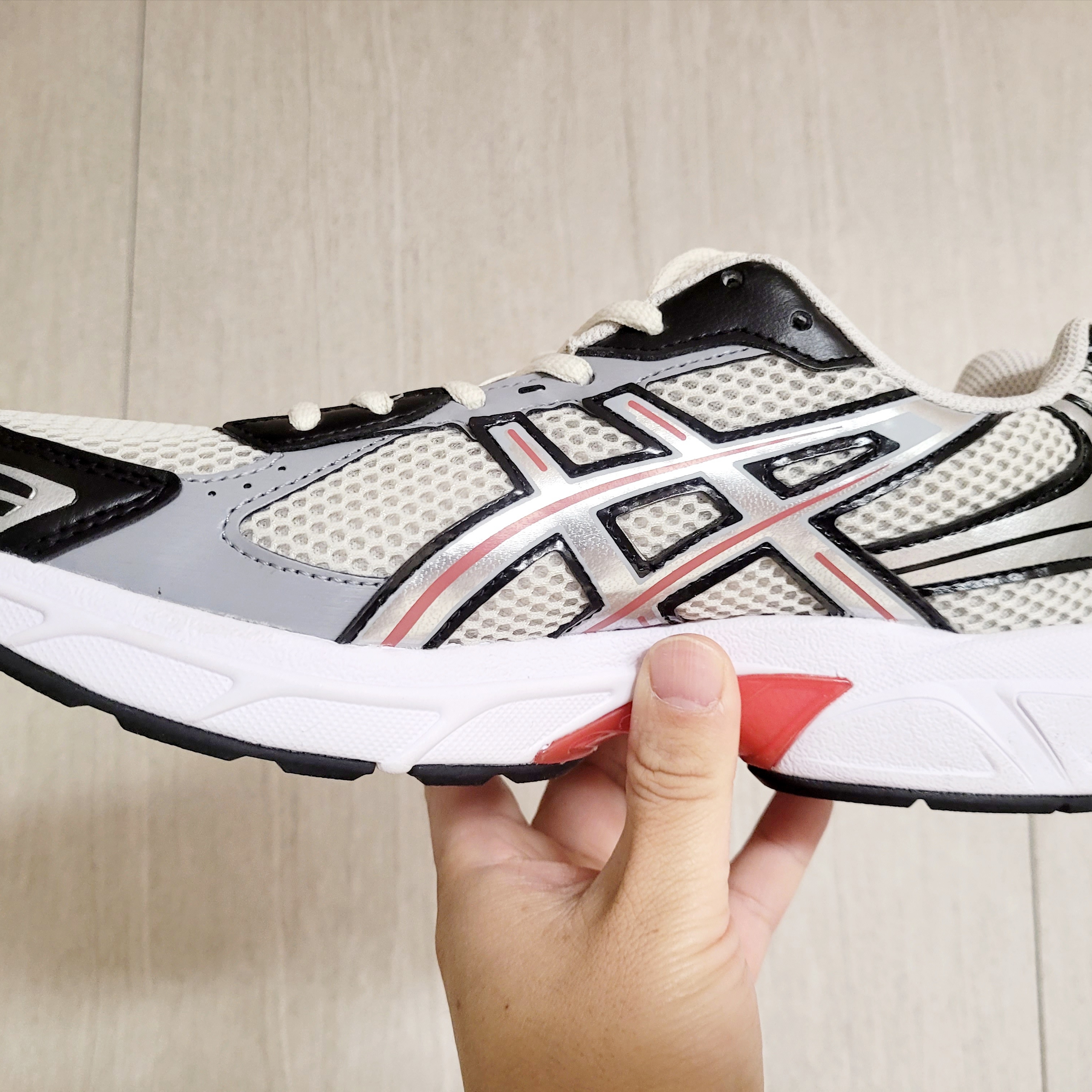 Asics Gel-1130 Smoke Grey Pure Silver 착용 스타일 - 1
