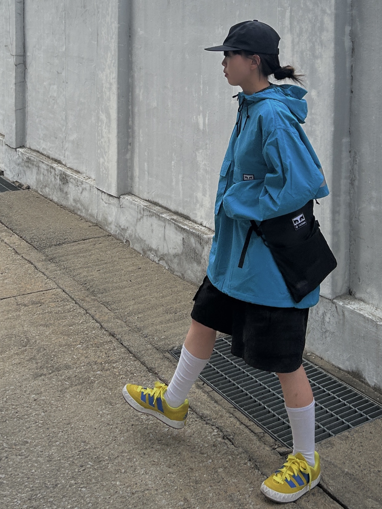 Adidas Adimatic Bright Yellow Blue, Helinox x Obey Sacoche STD 1 Black 착용 스타일 - 1