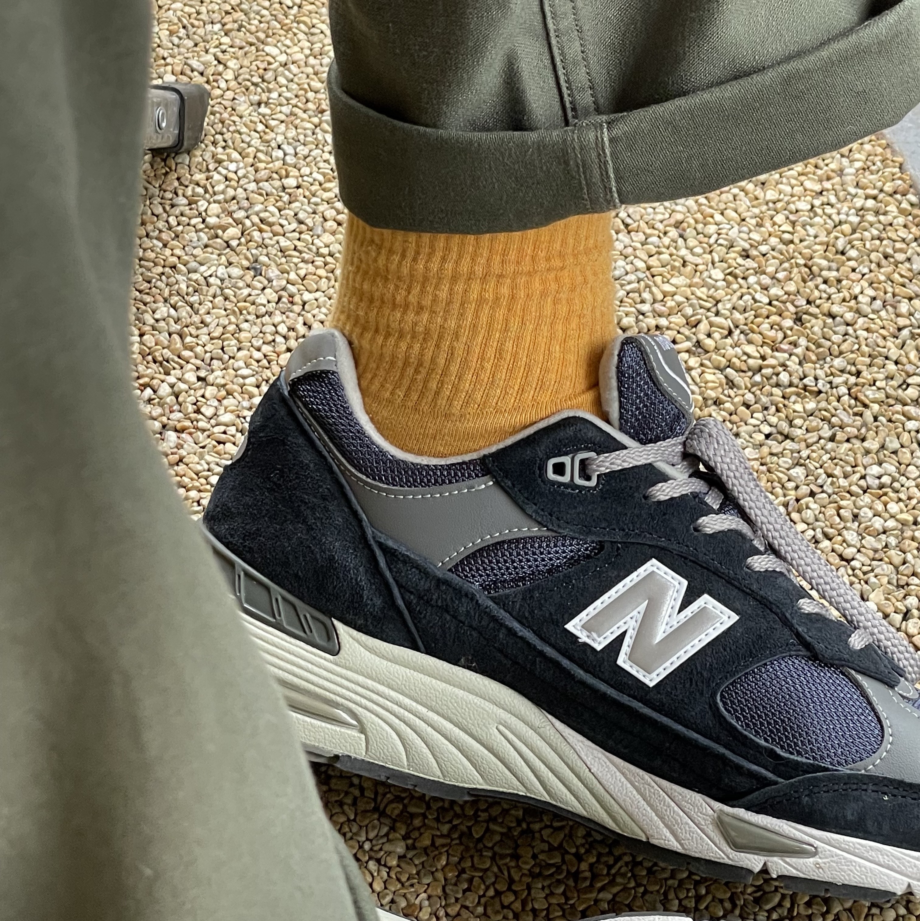 New Balance 991 Made in UK Navy 착용 스타일 - 3