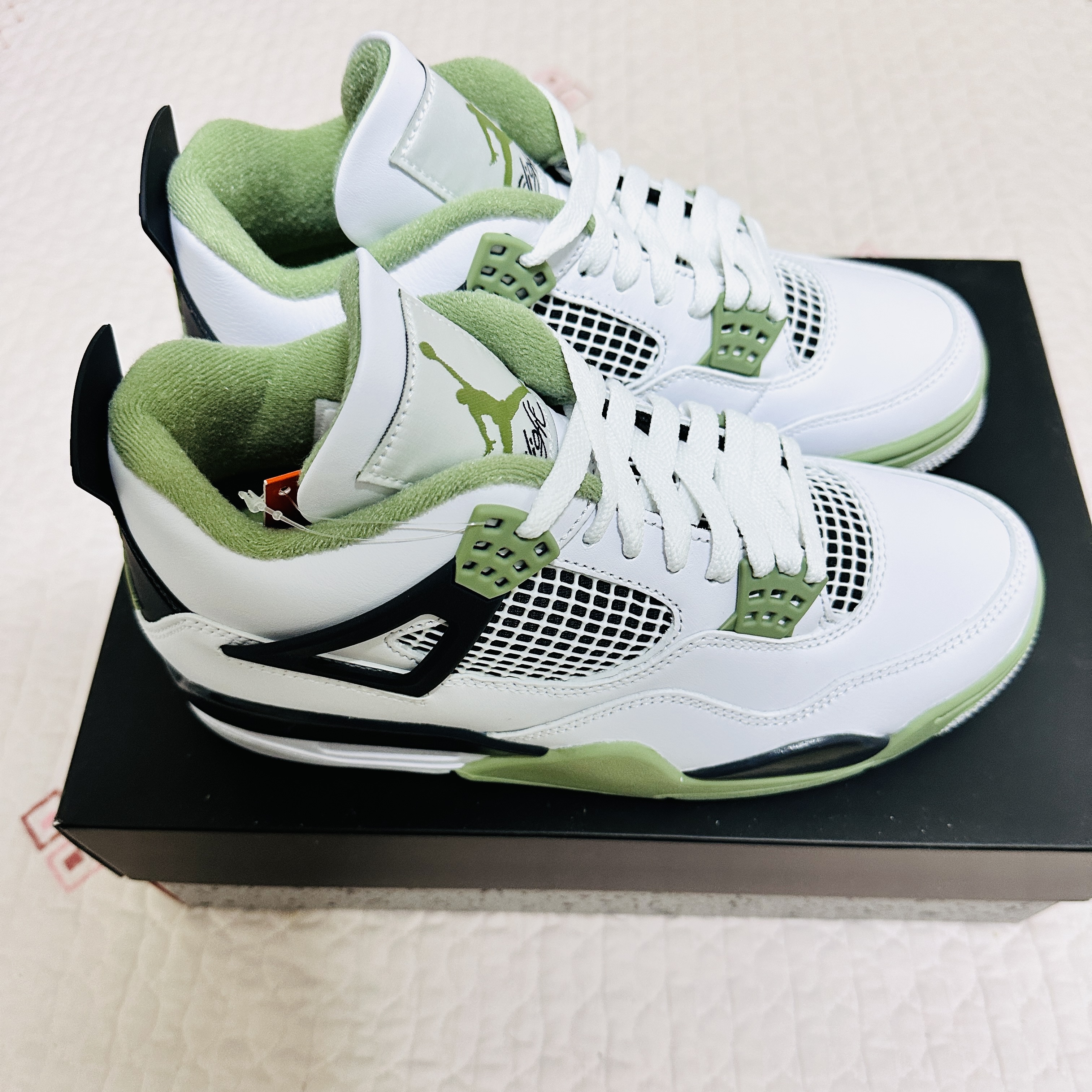(W) Jordan 4 Retro Oil Green 착용 스타일 - 4