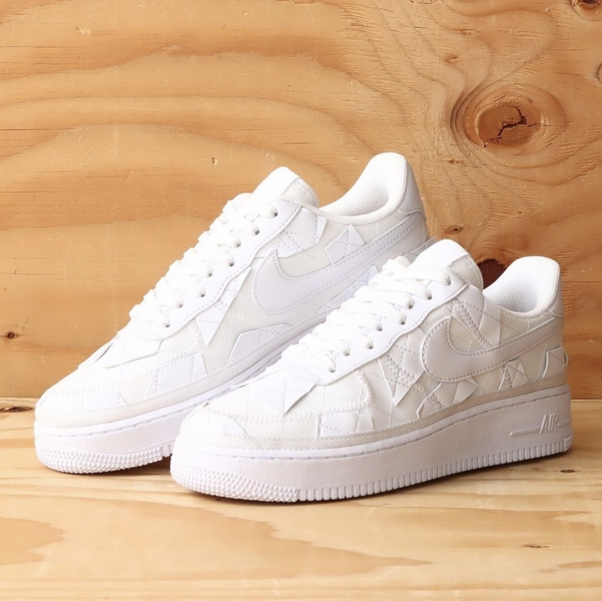 Nike x Billie Eilish Air Force 1 Low SP Triple White 착용 스타일 - 2