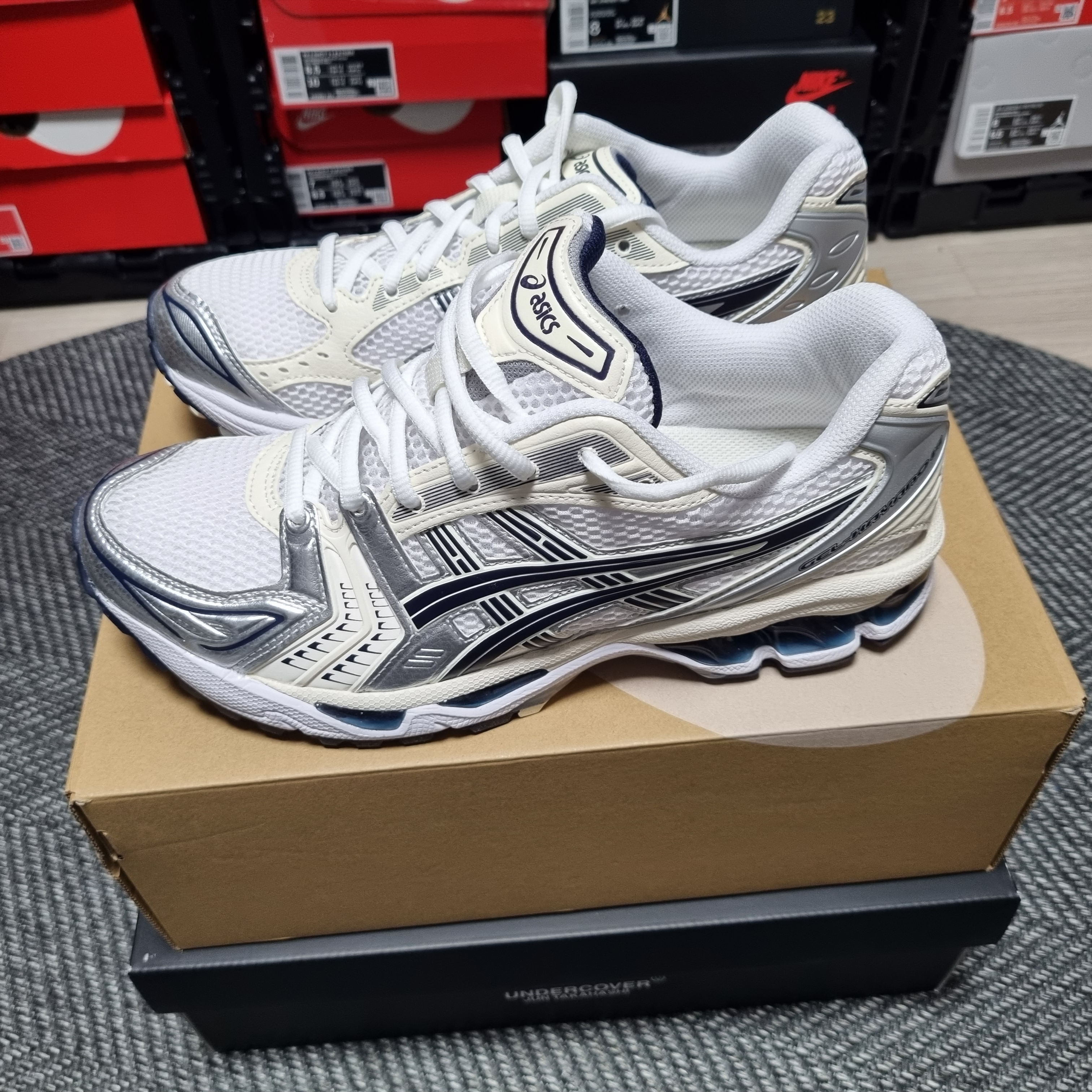 (W) Asics Gel-Kayano 14 White Midnight 착용 스타일