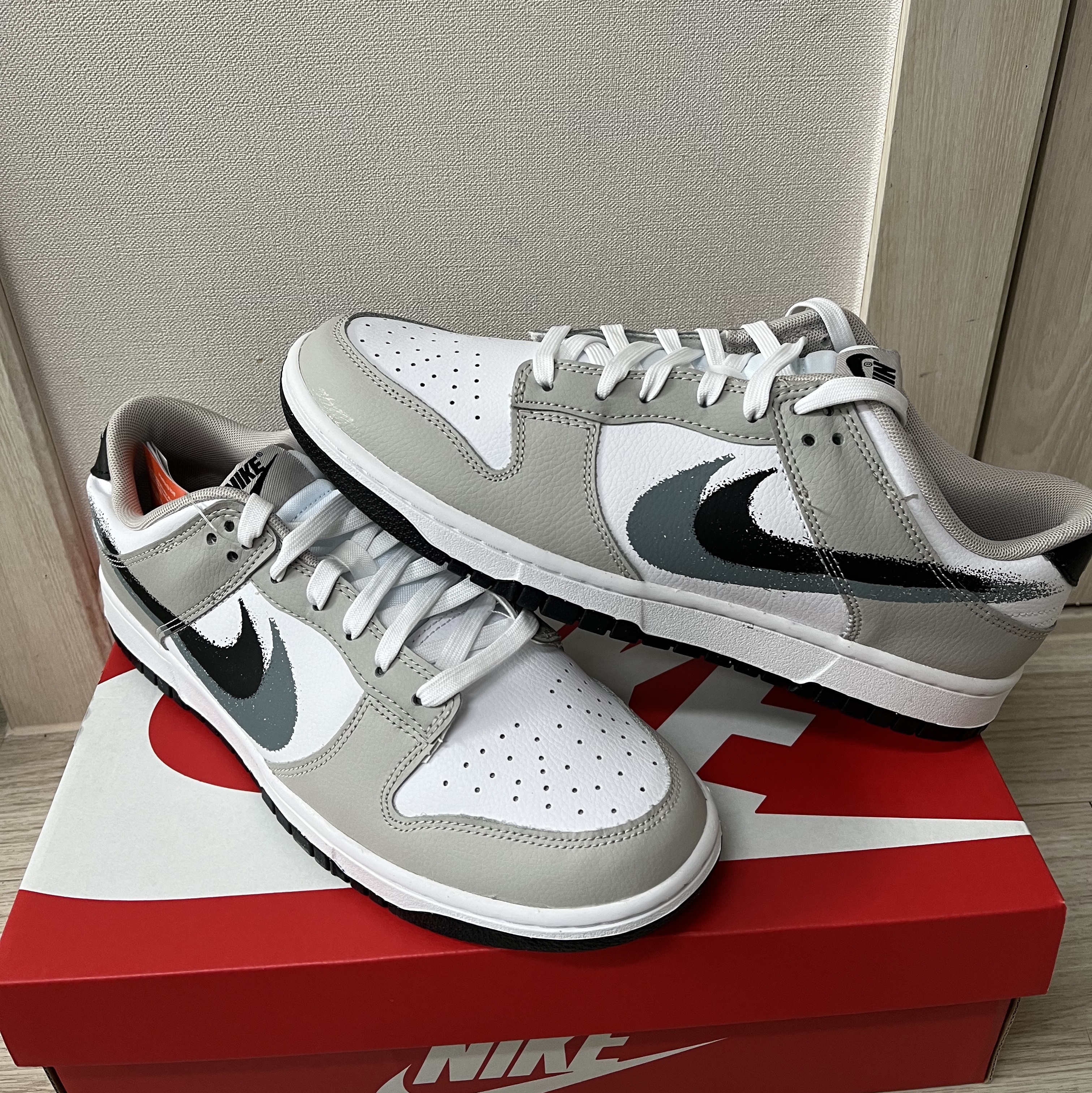 Nike Dunk Low Cool Grey White 착용 스타일 - 1