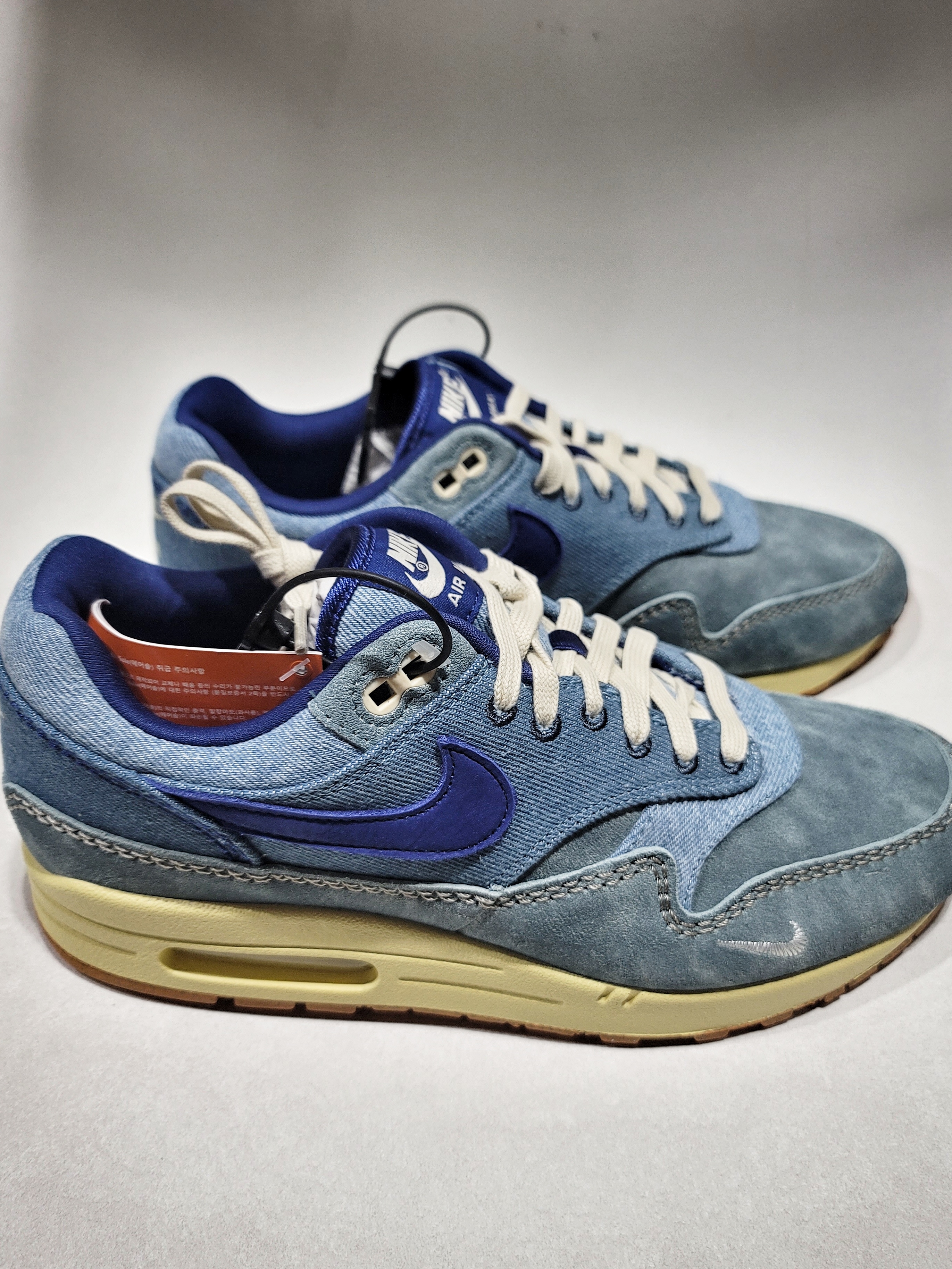 Nike Air Max 1 Premium Dirty Denim 착용 스타일 - 2