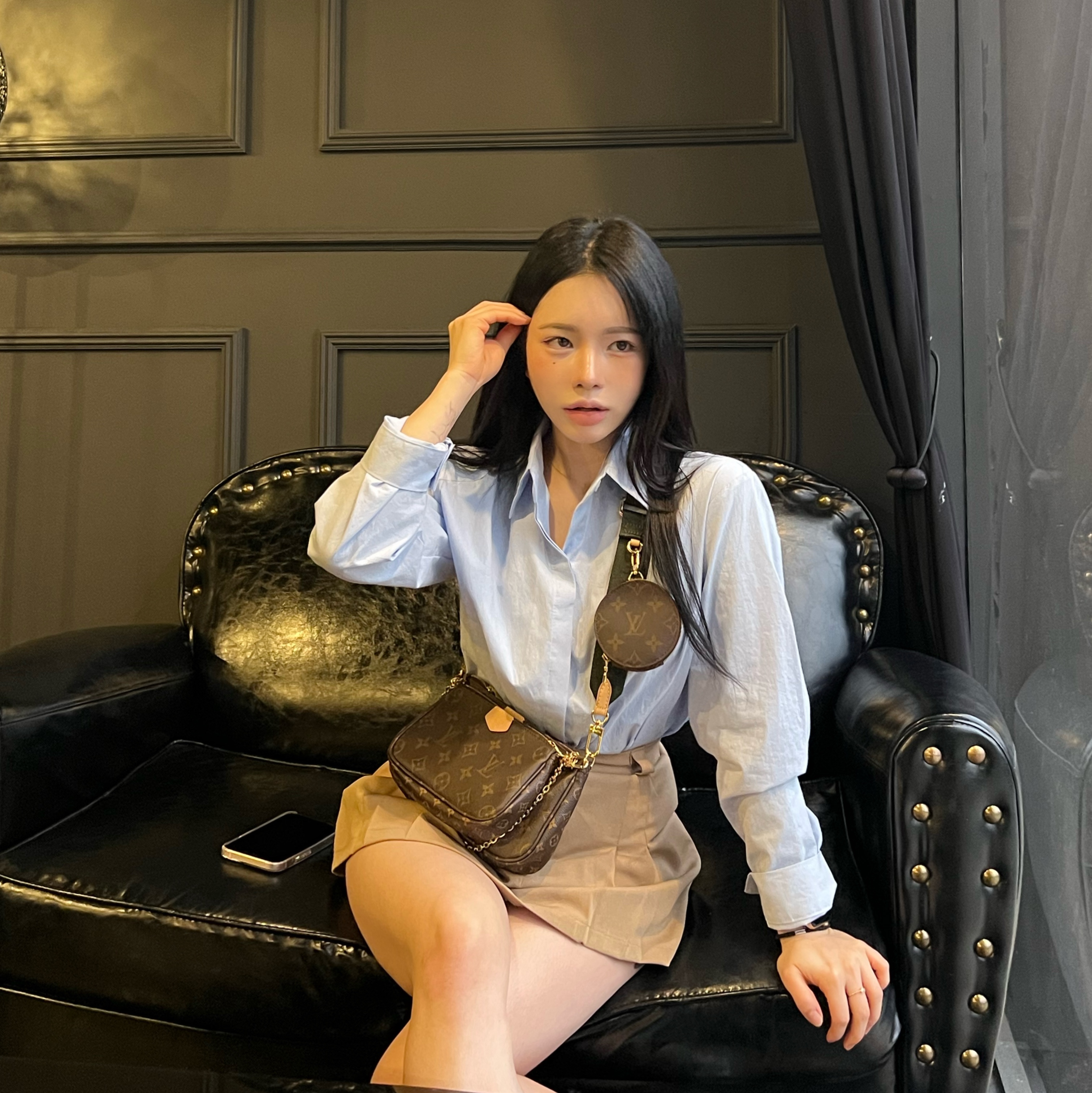 Louis Vuitton Multi Pochette Accessoires Monogram Khaki 착용 스타일