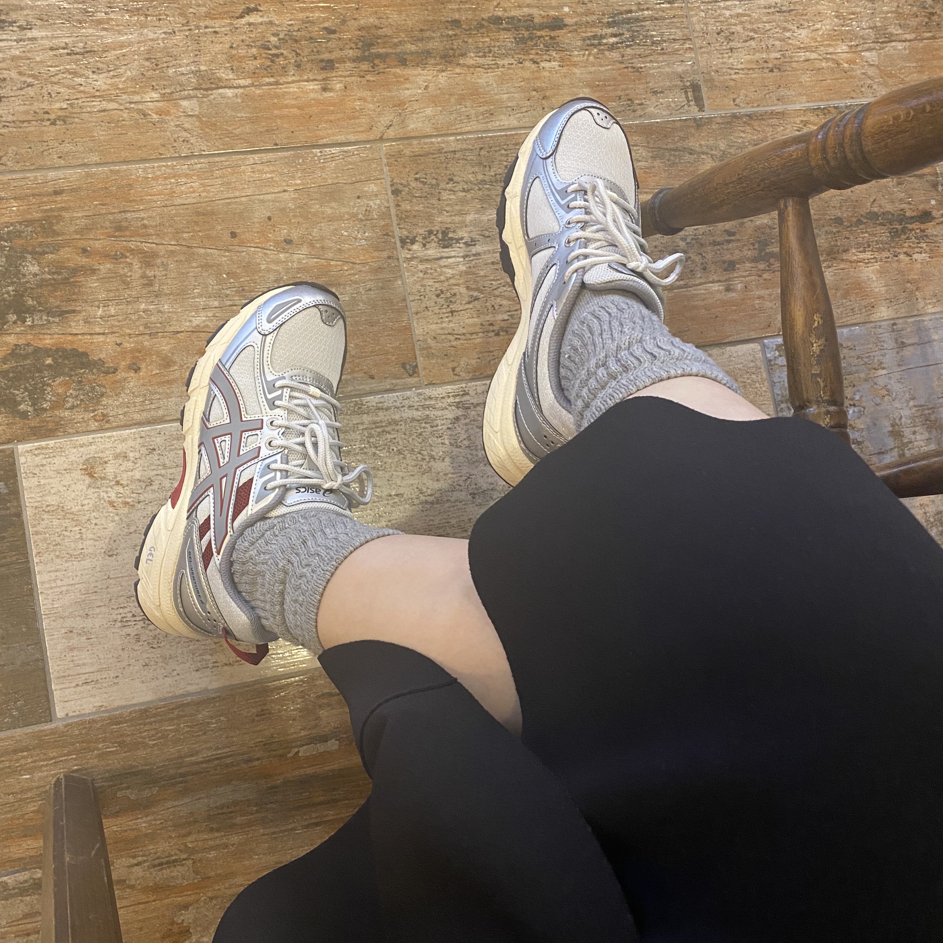 (W) Asics Gel-Venture 6 Glacier Grey Sheet Rock 착용 스타일