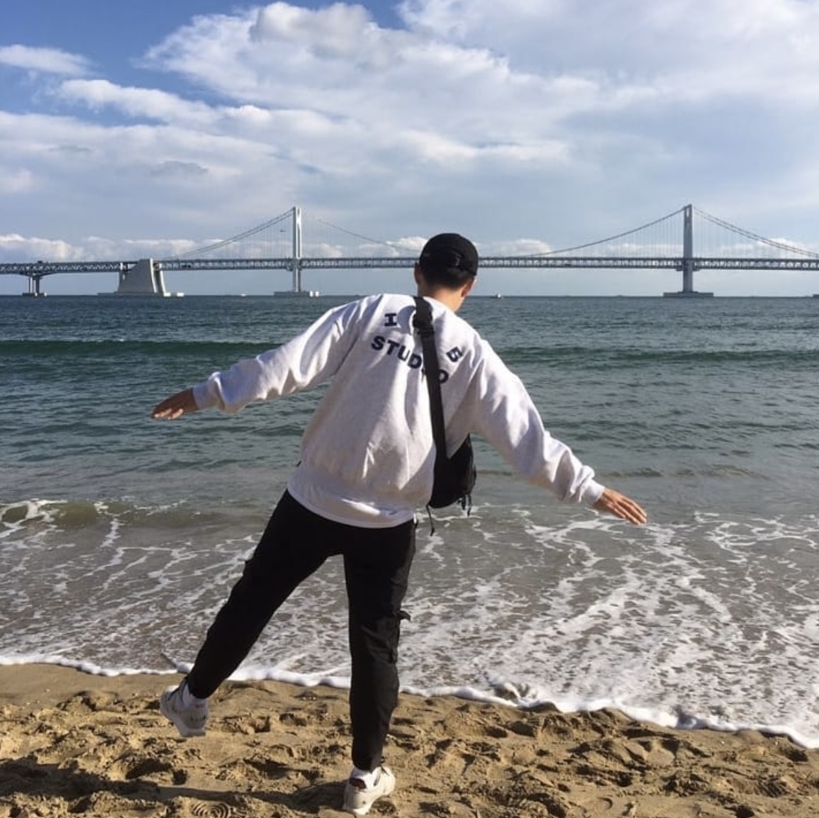 IAB Studio Sweatshirt Light Gray - 19FW, Nike x Stranger Things Air Tailwind 79 Sail Upside Down Pack 착용 스타일