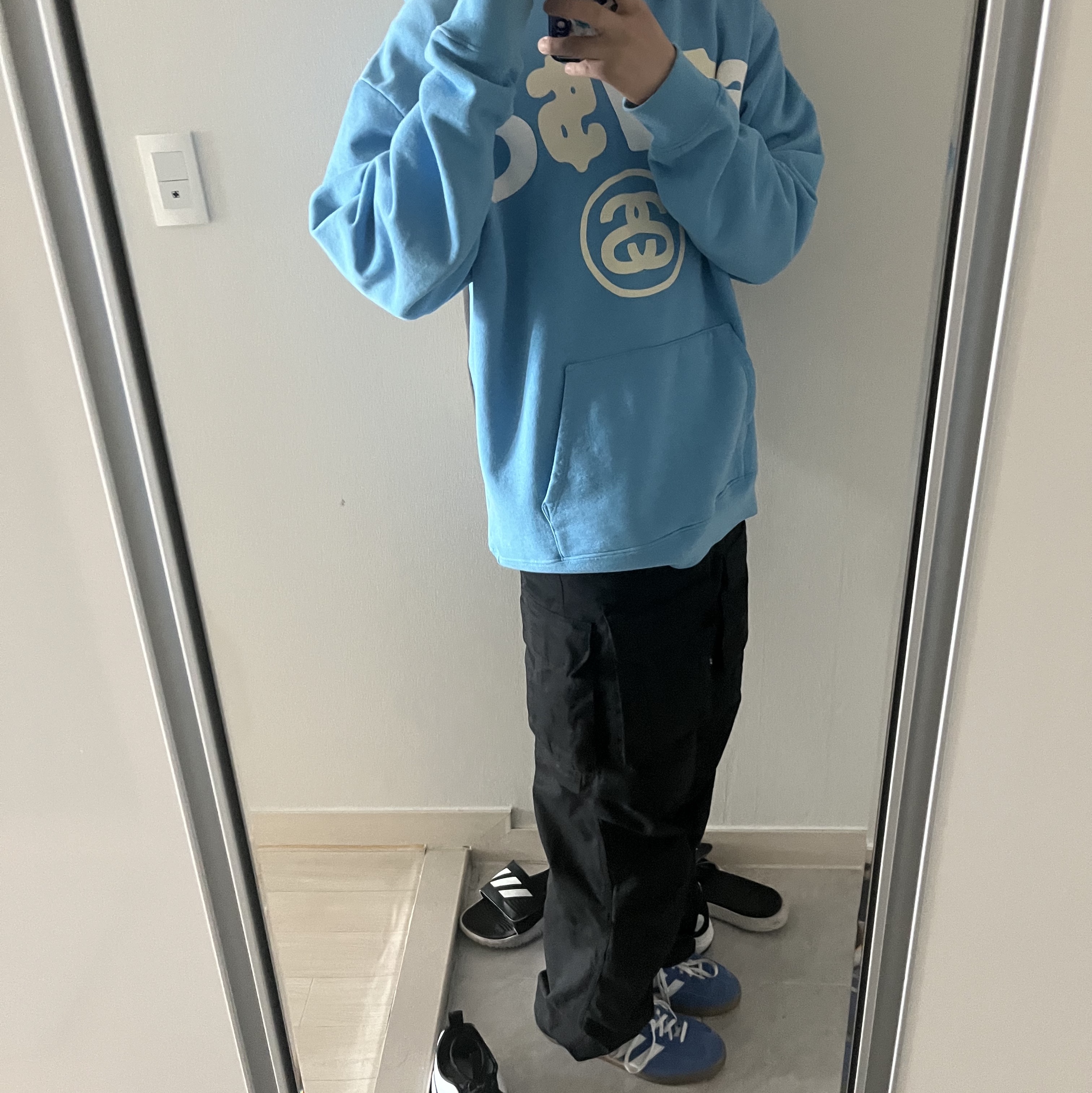 Stussy x Cactus Plant Flea Market 8 Ball Pigment Dyed Hoodie Blue, (W) Adidas Gazelle Indoor Blue Fusion Cloud White 착용 스타일